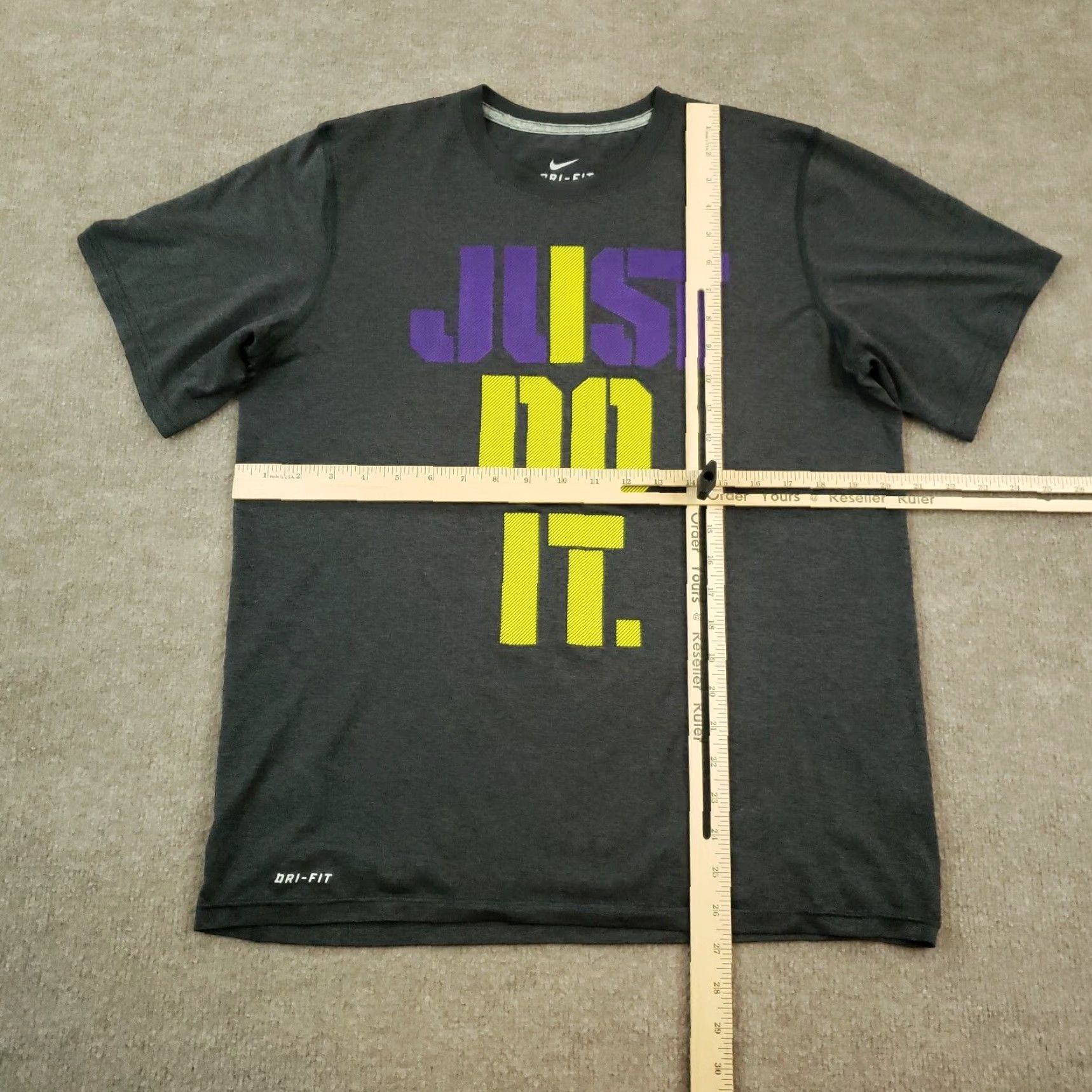 Nike Nike Dri-FIT T-Shirt Mens Large Gray Short Sleeve Crew Neck Moisture Wicking Just Do It Size US M / EU 48-50 / 2 - 2 Thumbnail
