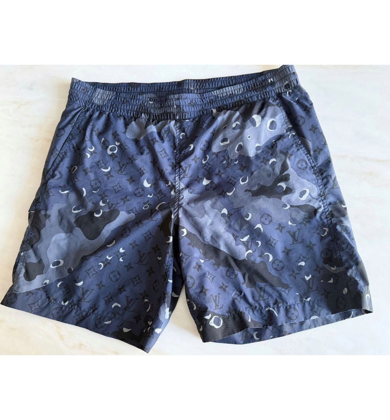 Louis Vuitton Louis Vuitton Camo Monogram Shorts Size US M / EU 48-50 / 2 - 1 Thumbnail