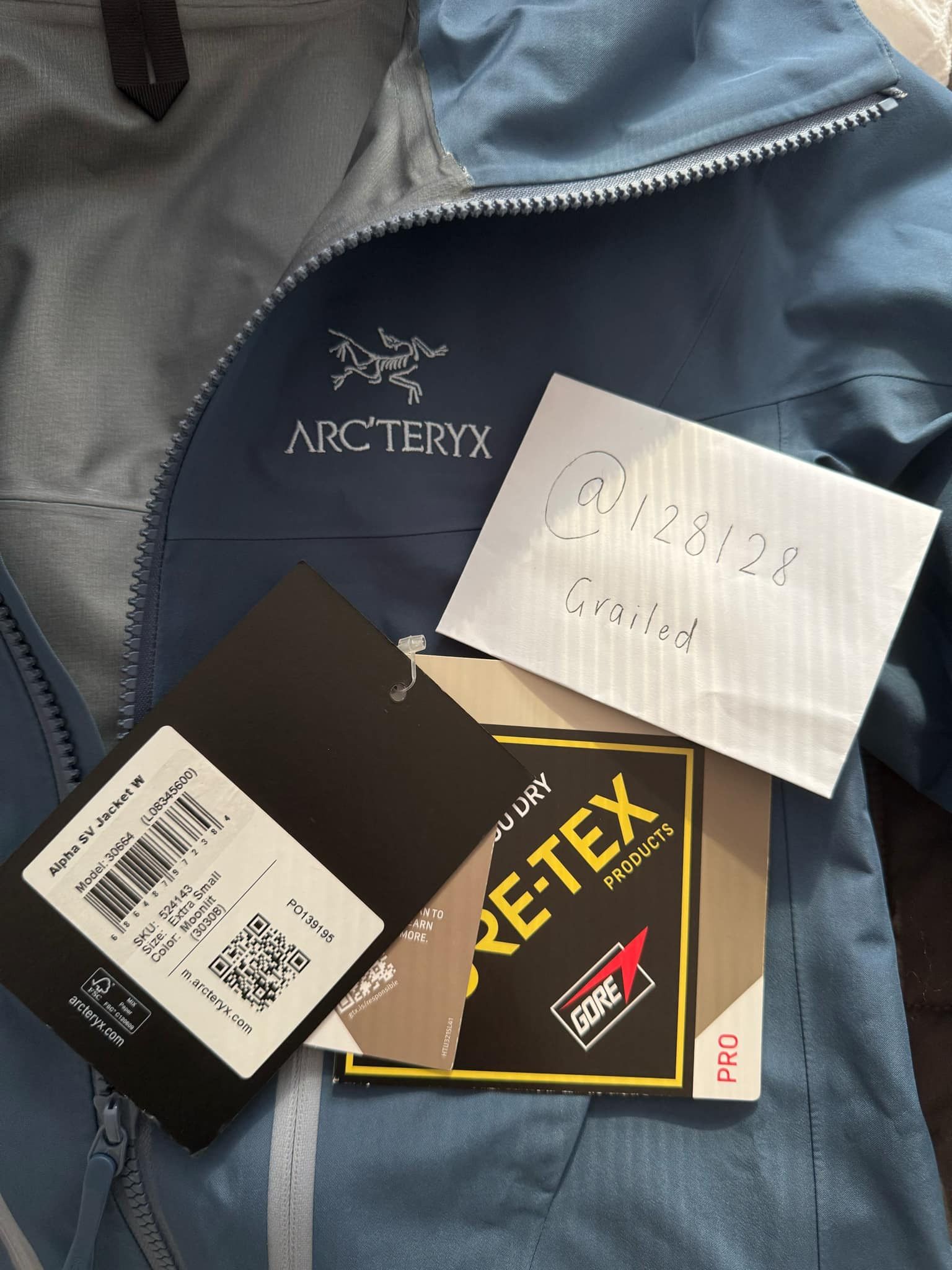 Arc'teryx Arc'teryx Alpha SV Jacket Size XS / US 0-2 / IT 36-38 - 3 Thumbnail