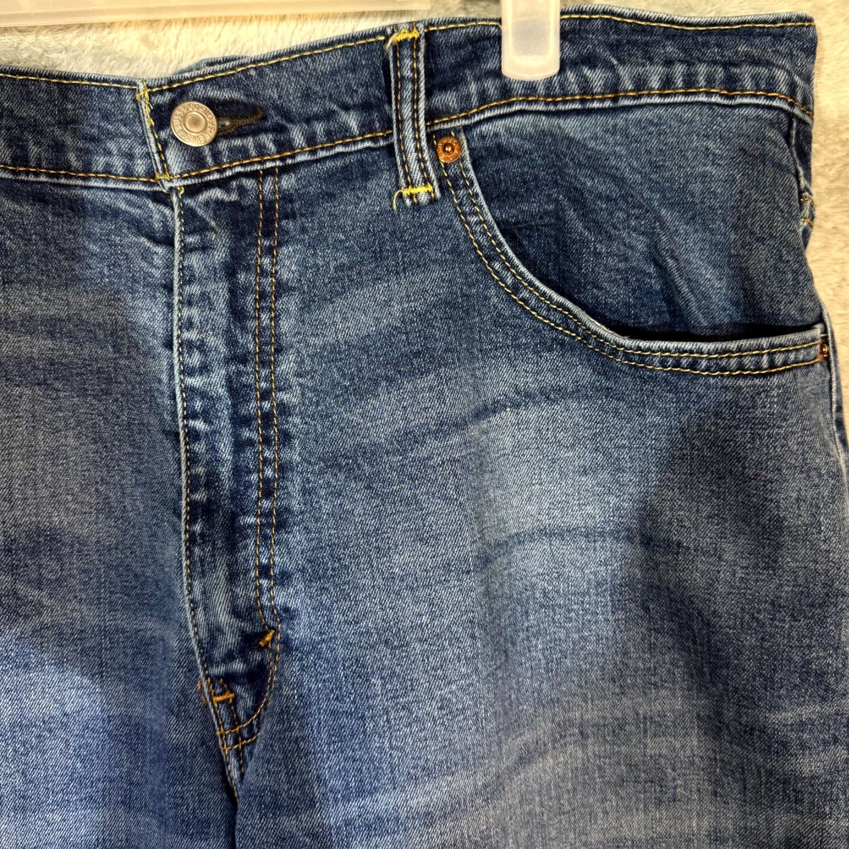 Levi's Levi's Jeans 550 Mens 38 X 32 Blue Denim Stretch Relaxed Straight Leg M1651 Size US 38 / EU 54 - 4 Thumbnail