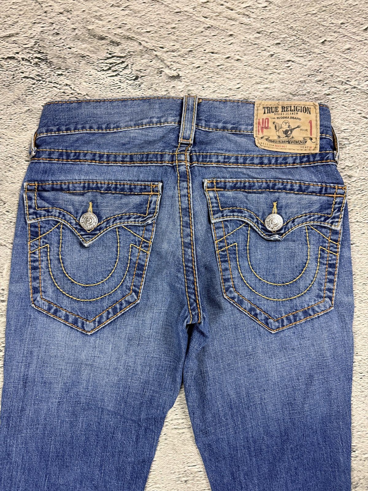 True Religion True Religion blue jeans flared thick stitching Ricky gold Size US 34 / EU 50 - 2 Thumbnail