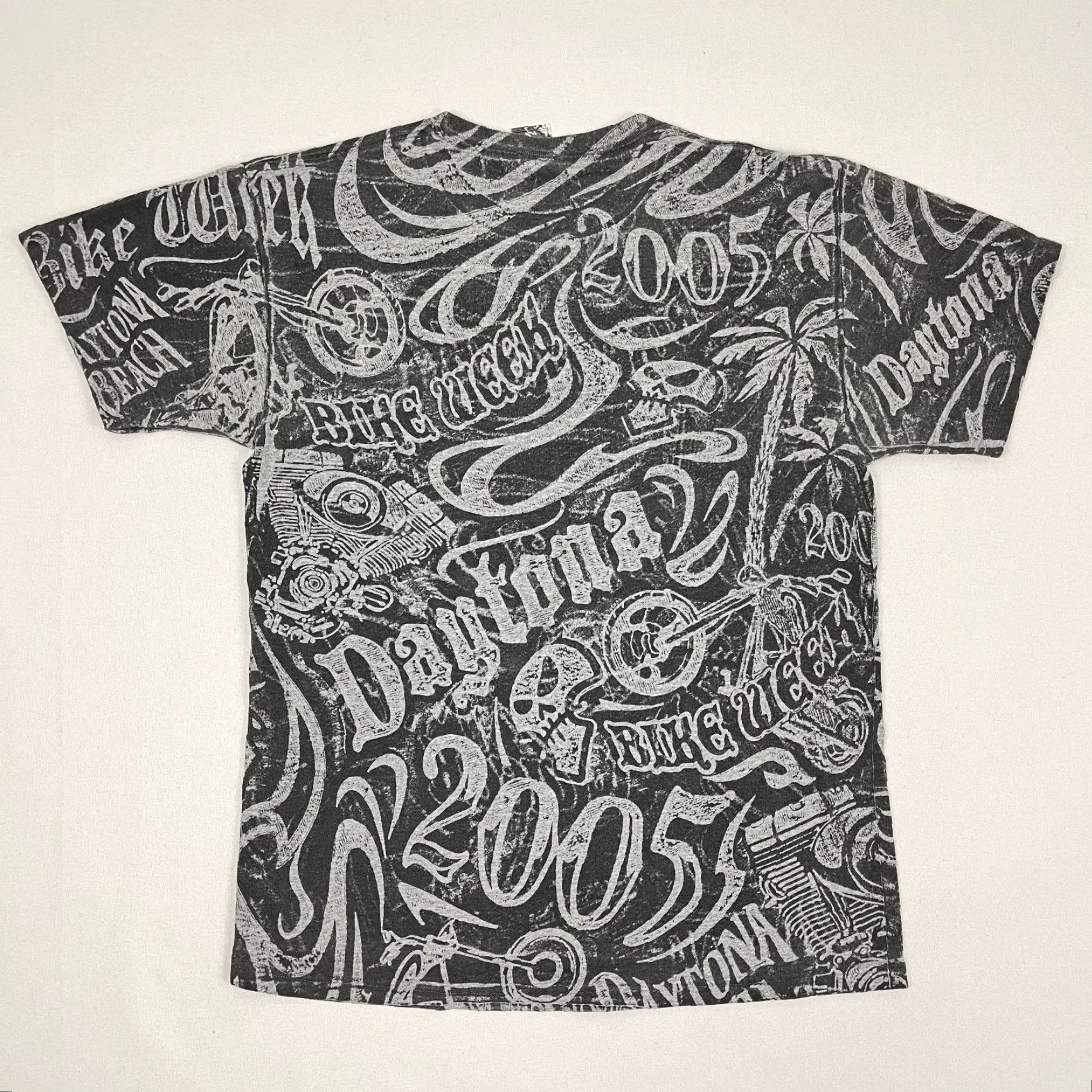 Fruit Of The Loom VINTAGE Daytona Bike Week Shirt Men Large Gray AOP All Over Biker Skull Graphic T-Shirt Size US L / EU 52-54 / 3 - 6 Thumbnail