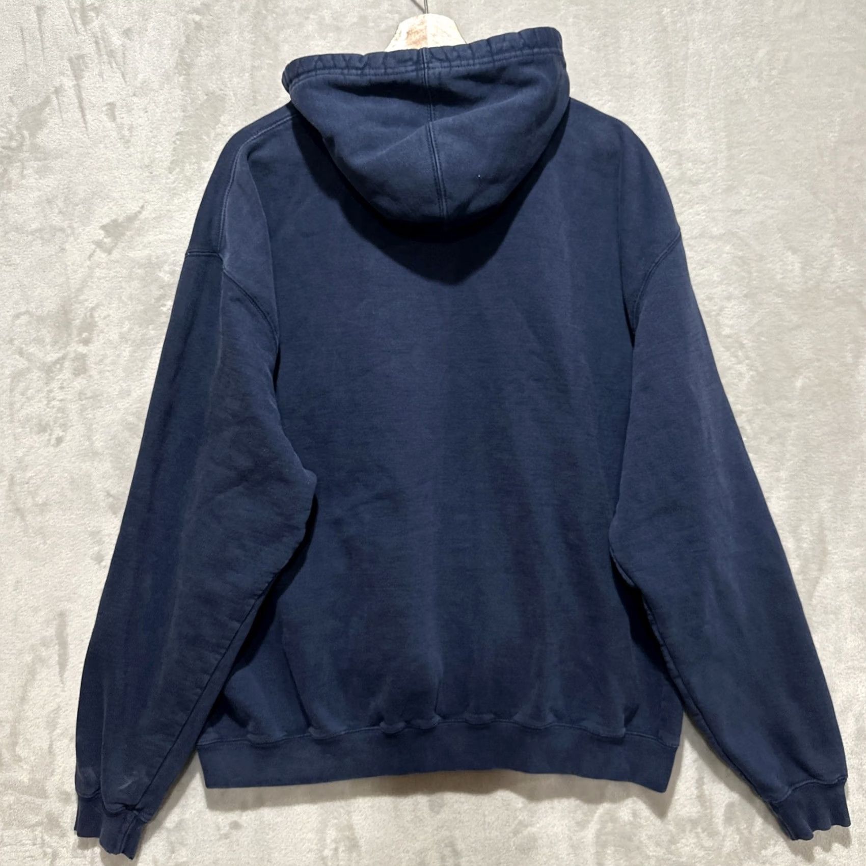 Vintage VINTAGE Steve & Barry's University Of Wisconsin Hoodie Men’s 2XL Navy Blue Pullover Hooded Sweatshirt Wisconsin Badgers College Ncaa Outdoors 90s Size US XXL / EU 58 / 5 - 2 Thumbnail