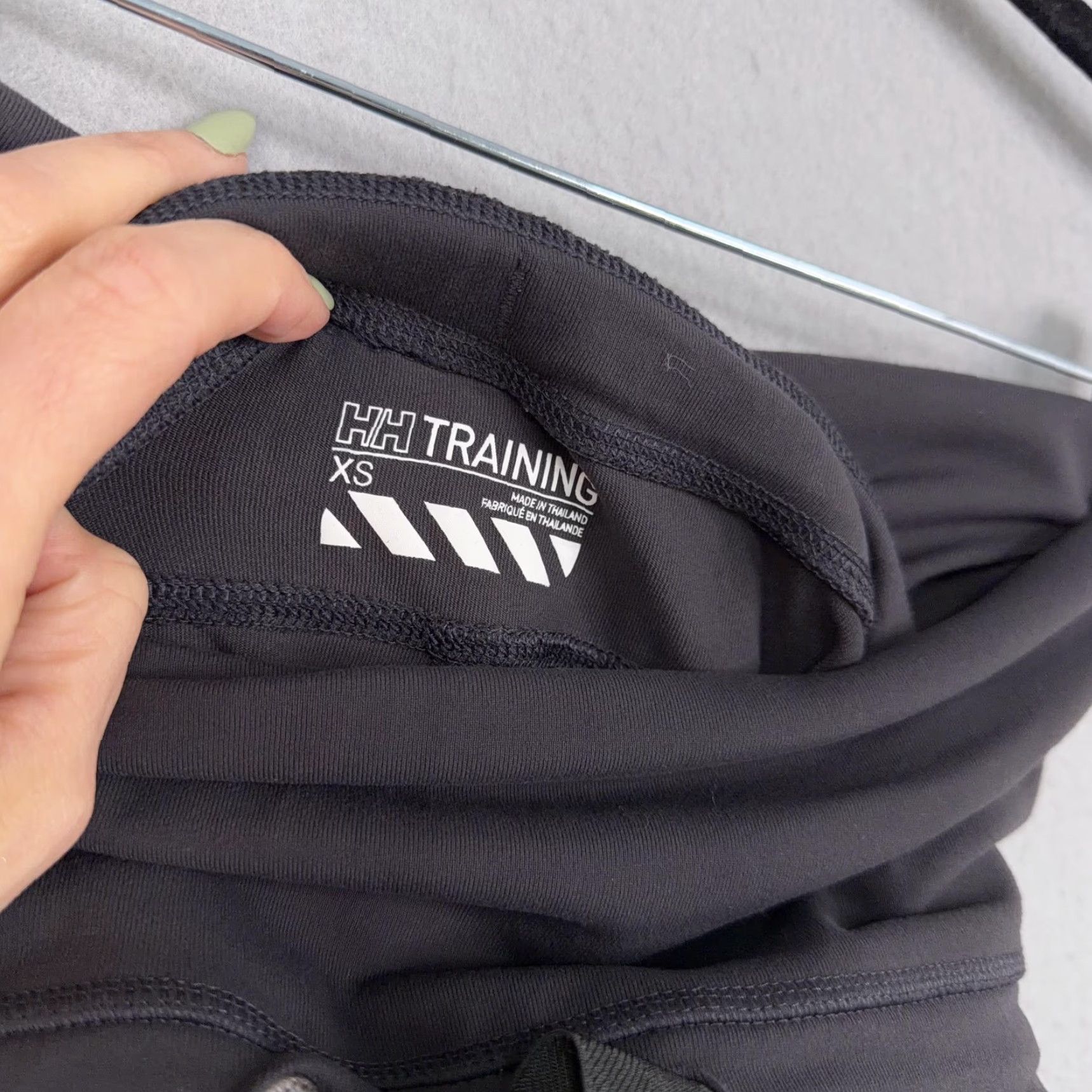 Helly Hansen Helly Hansen Pants Womens XS Gray Training High Rise Foldover Waist Pockets Track Pants Athletic Short/Long? No—keep exact words. Size 26" / US 2 / IT 38 - 4 Thumbnail