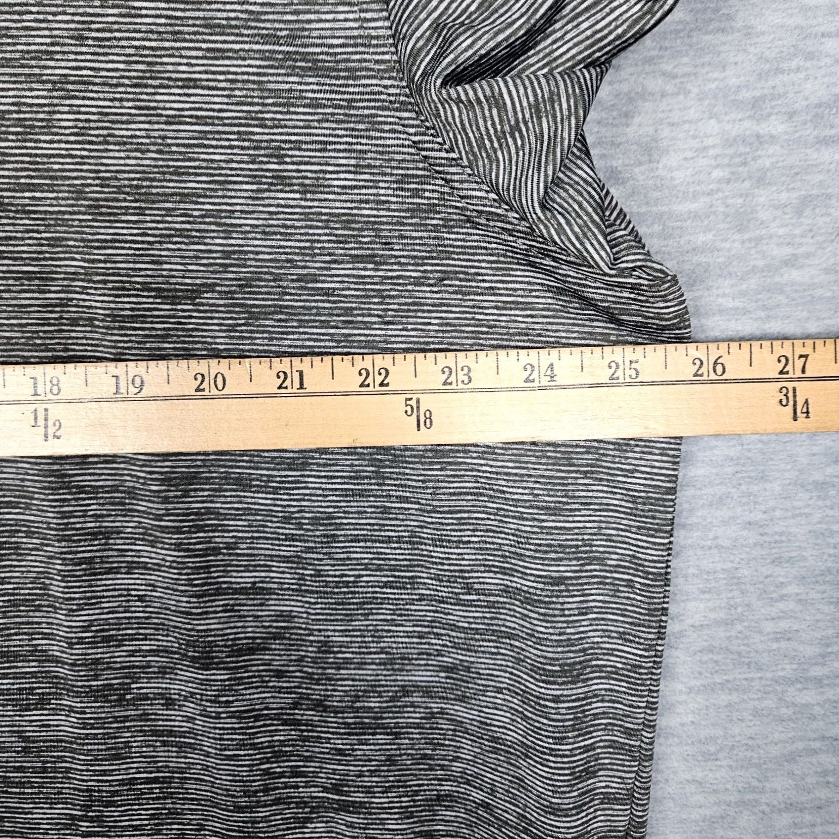Vineyard Vines Vineyard Vines Polo Gray Short Sleeve 1/4 Button XL Men Regular Size Size US XL / EU 56 / 4 - 3 Thumbnail