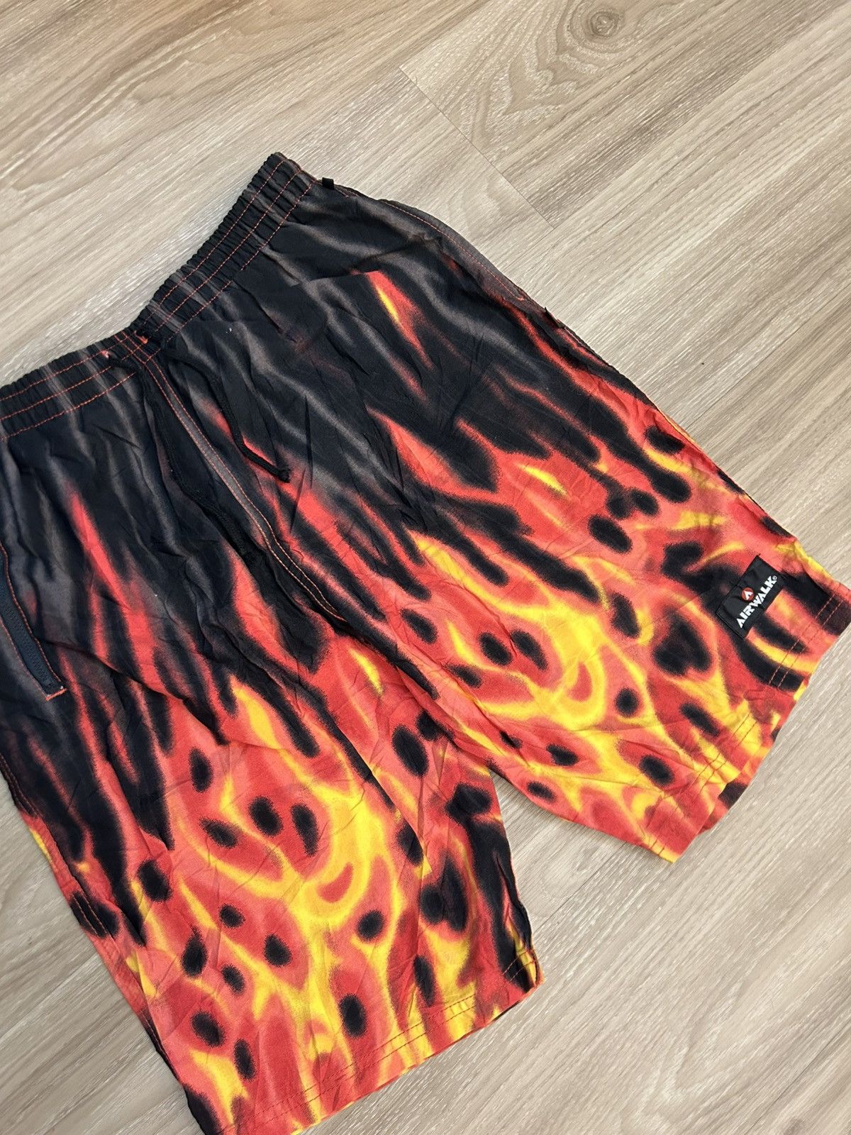 Japanese Brand Vintage Airwalk Flame Graphic Mesh Shorts - Streetwear Size US 32 / EU 48 - 2 Thumbnail