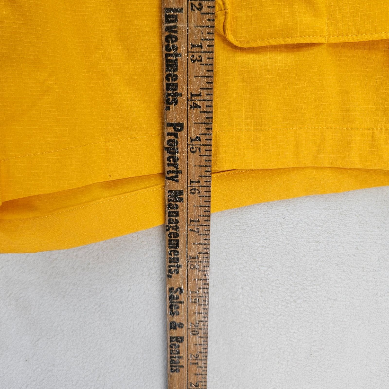 The North Face THE NORTH FACE MEN'S XL RIPSTOP CARGO SHORTS SUMMIT GOLD Size US 38 / EU 54 - 4 Thumbnail