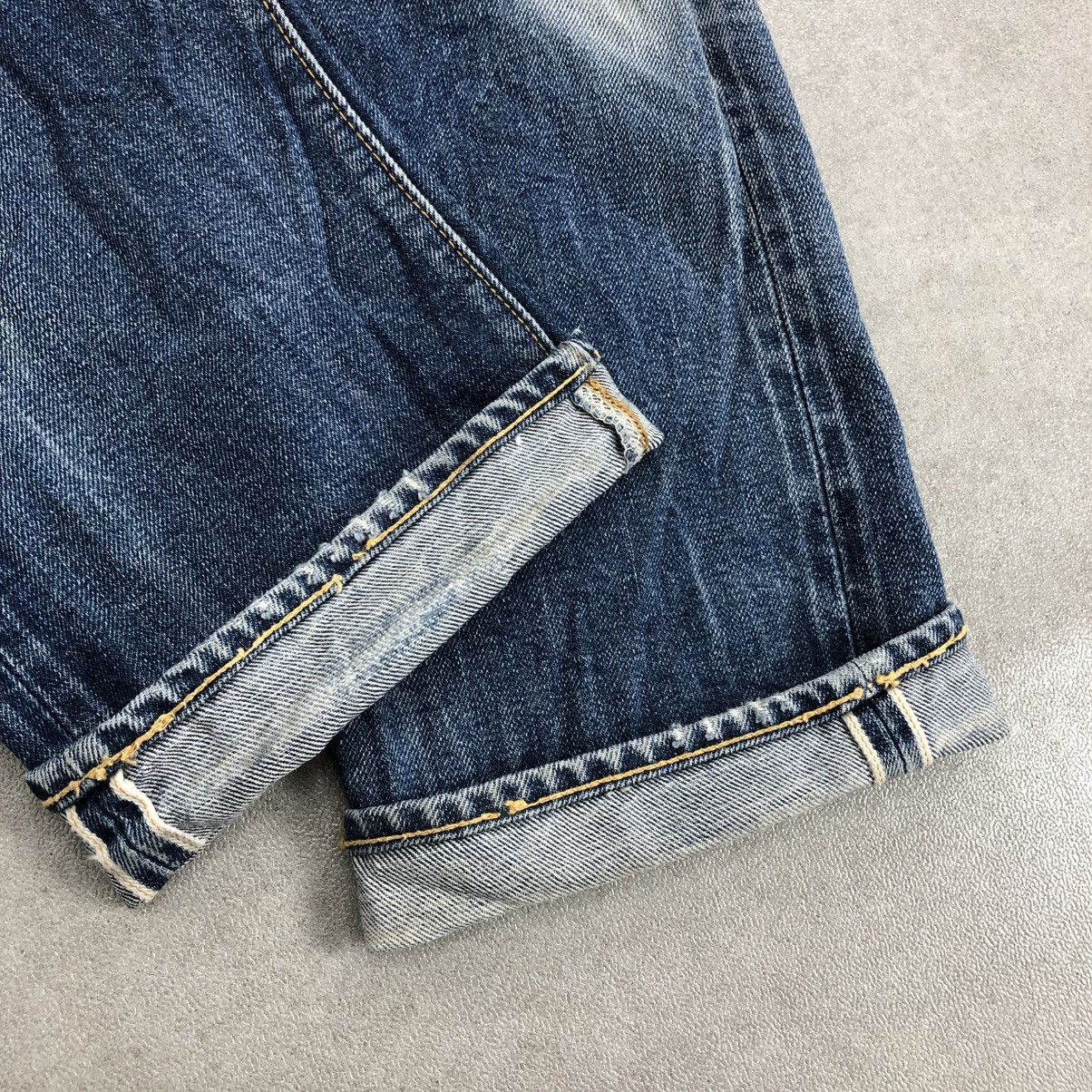 Japanese Brand 🇯🇵 Vintage Resolute 710 Japan Distressed Faded Selvedge Jeans Size US 30 / EU 46 - 11 Thumbnail