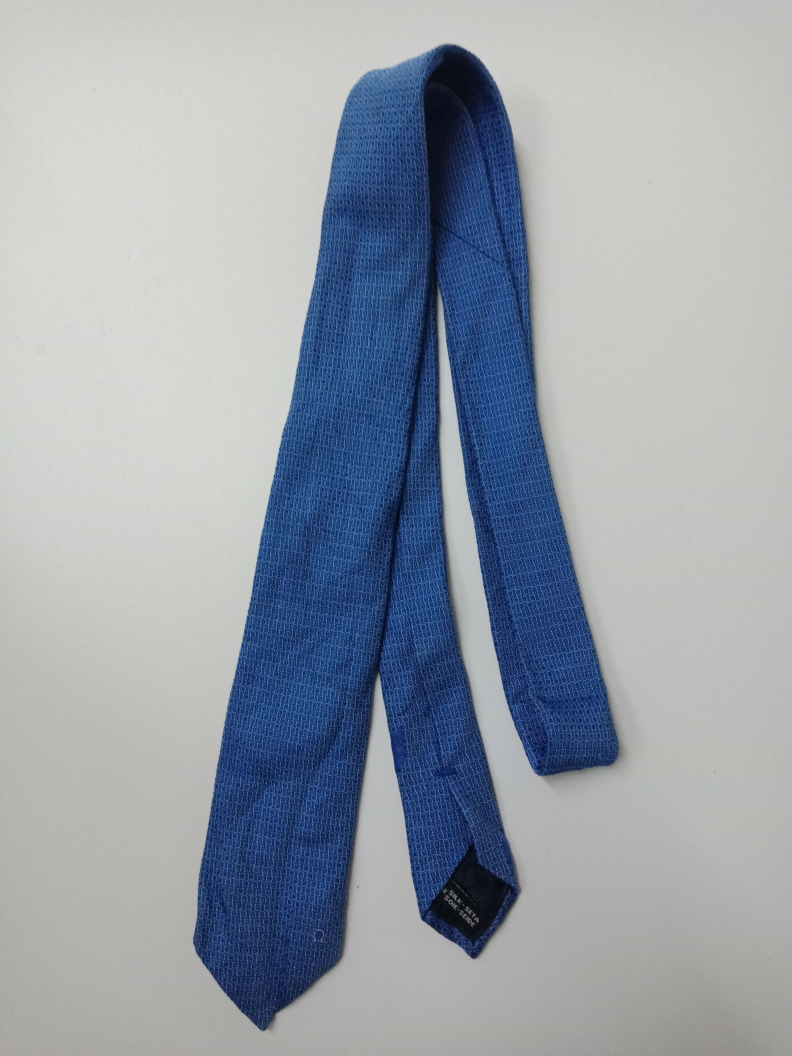 Salvatore Ferragamo Salvatore Ferragamo Silk #D Size ONE SIZE - 2 Thumbnail