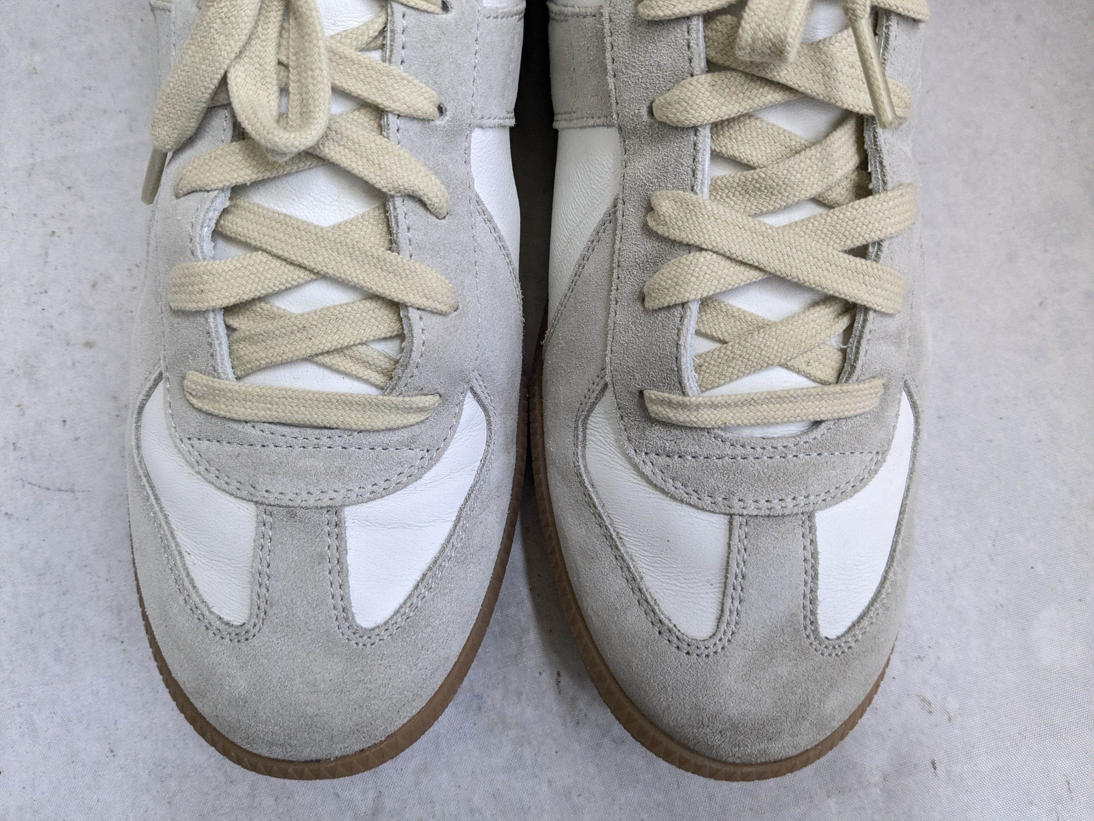 Maison Margiela Maison Margiela Replica GAT White Gray 11 44 Low Tops Size US 11 / EU 44 - 2 Thumbnail