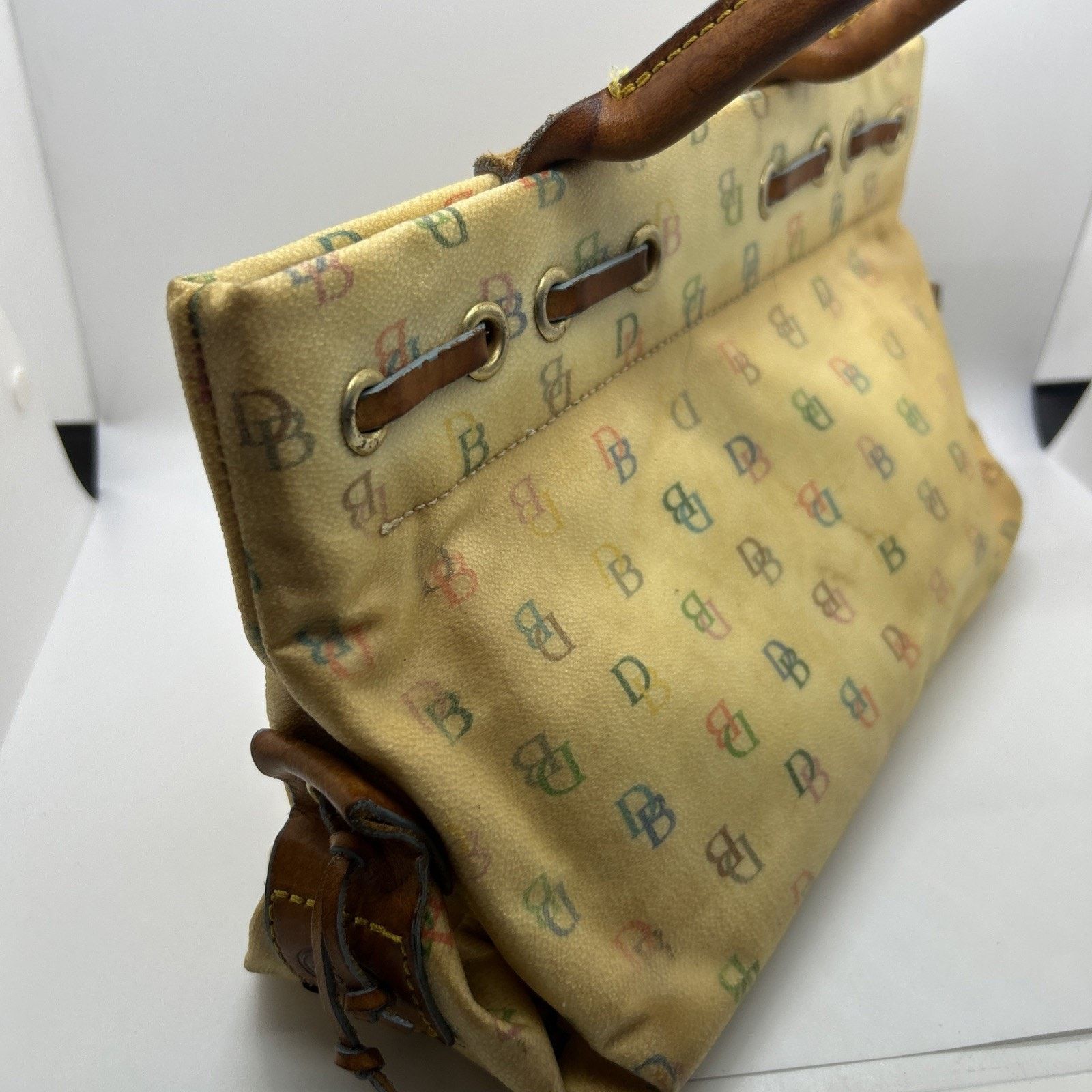 Dooney & Bourke Dooney & Bourke Pale Yellow& Tan Vinyl Handbag Purse Leather Size ONE SIZE - 5 Thumbnail