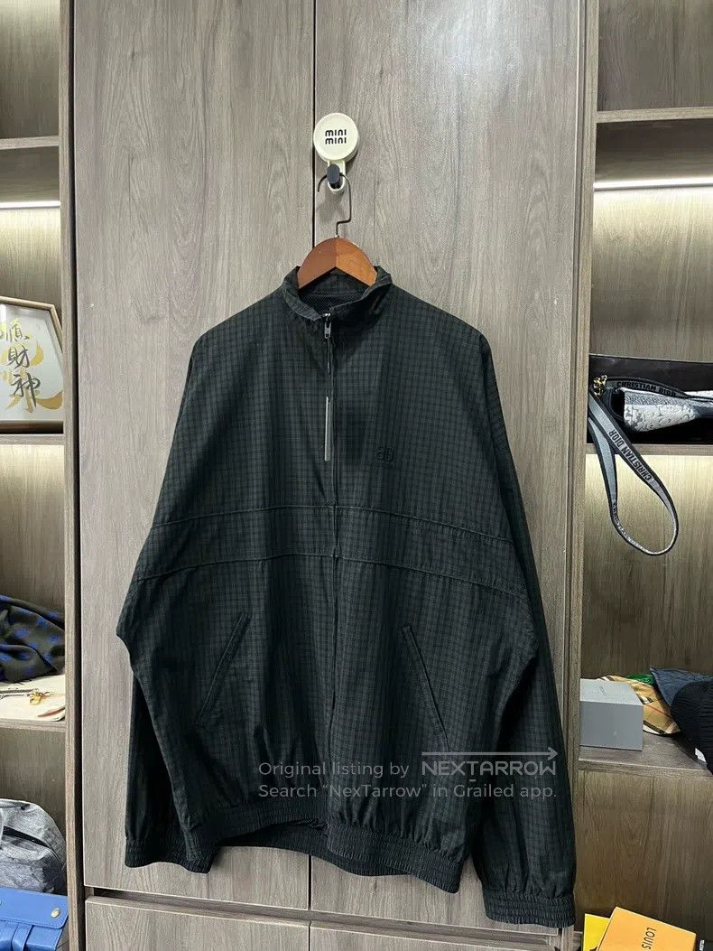 Balenciaga Balenciaga Black and white checkered casual zipper stand c Size US S / EU 44-46 / 1 - 3 Thumbnail