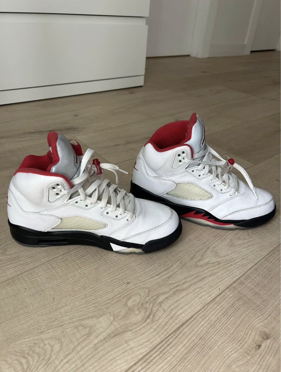 Jordan Brand Air Jordan Fire Red 4 Size US 8 / EU 41 - 1 Thumbnail