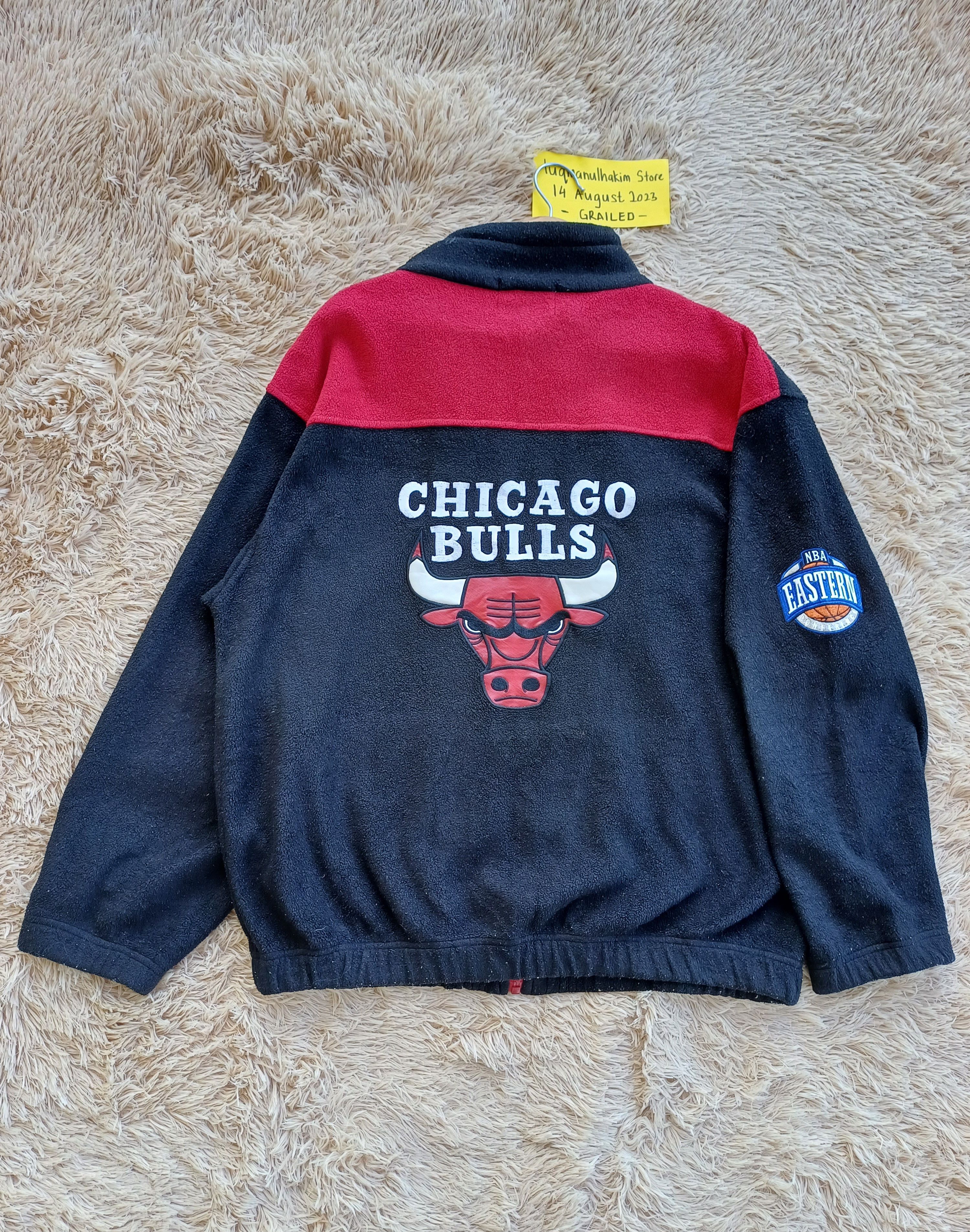 NBA Vintage Chicago Bulls NBA Sweater Size US L / EU 52-54 / 3 - 1 Thumbnail