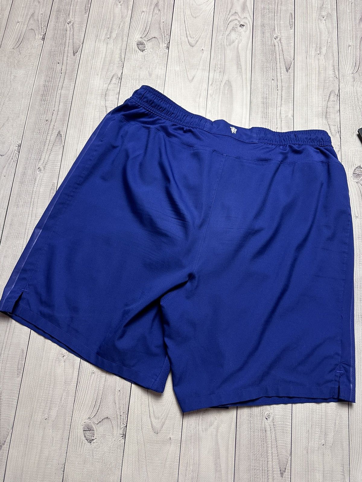 Nike × Vintage Vintage Nike Manchester United soccer shorts logo blue Size US 36 / EU 52 - 9 Thumbnail