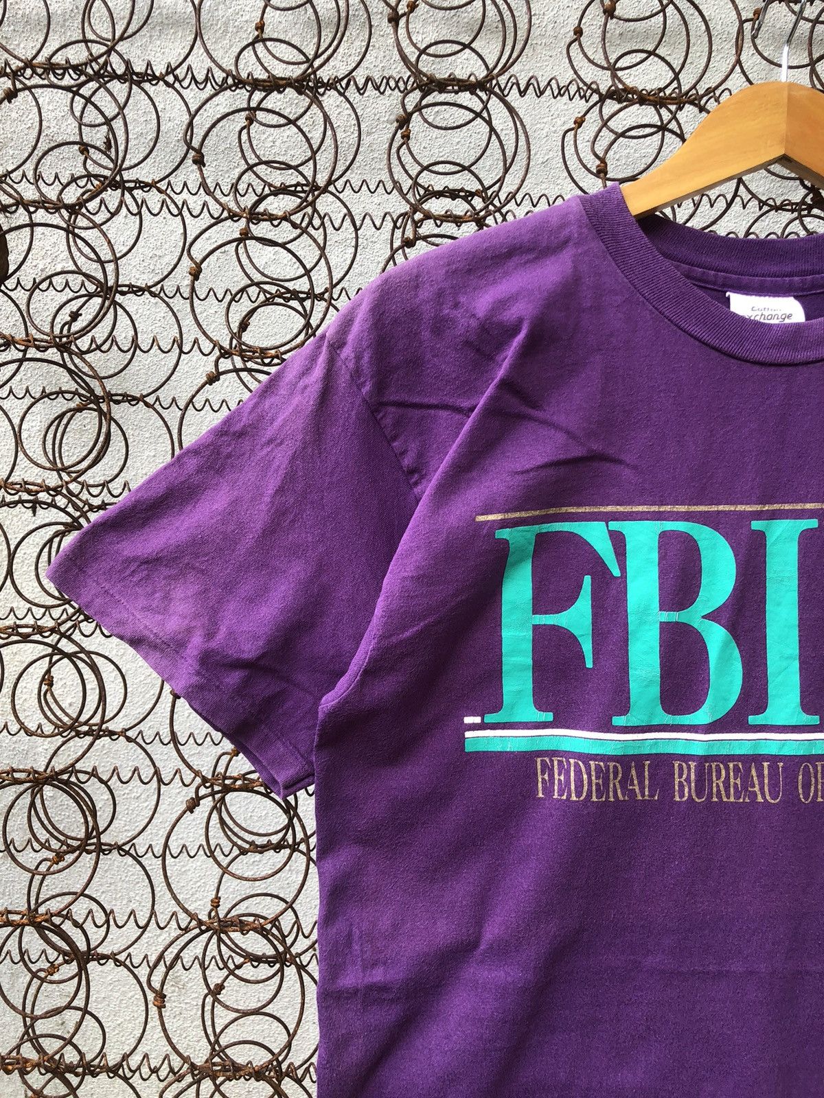 Japanese Brand × Vintage Vintage 90s Sunfaded FBI Spellout Tshirt Size US M / EU 48-50 / 2 - 2 Thumbnail