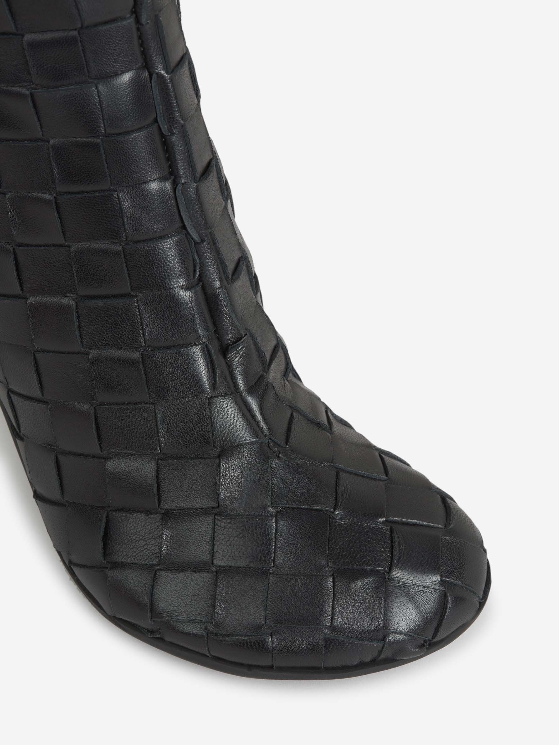 Bottega Veneta o1s22i1n0425 Leather Ankle Boots in Black Size US 6 / IT 36 - 6 Thumbnail