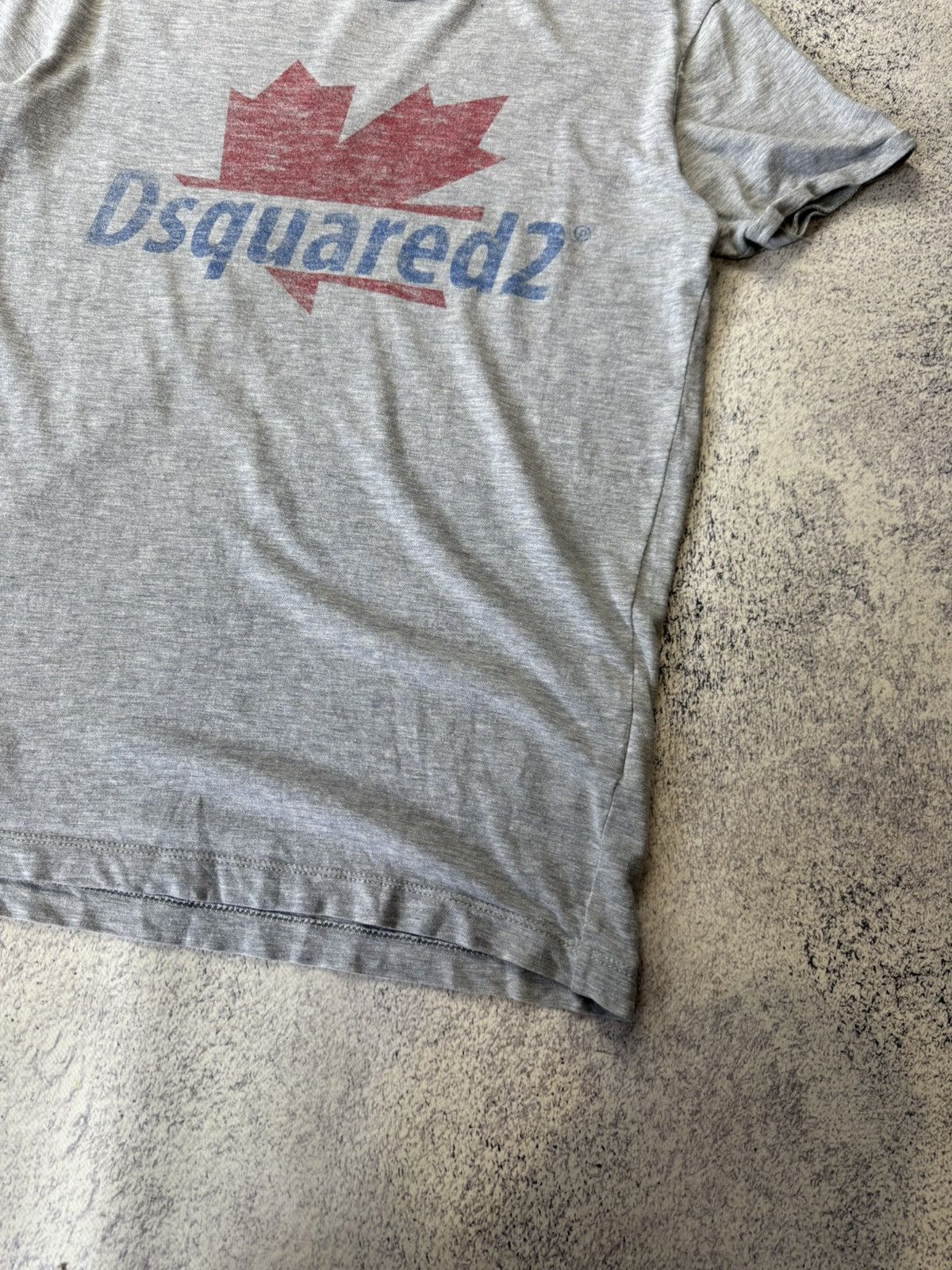Dsquared2 Vintage Dsquared2 T Shirt Y2K Style Rare Japanese Luxury Size US M / EU 48-50 / 2 - 9 Thumbnail