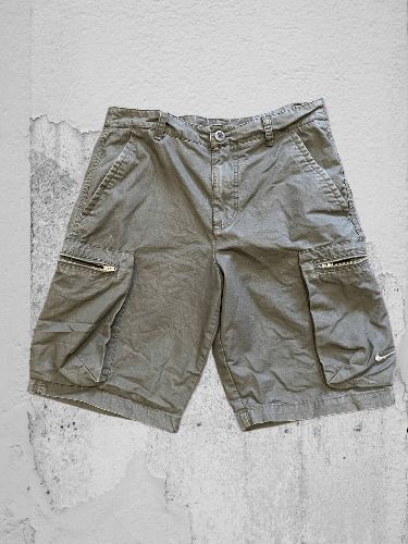 Nike Vintage Nike Embroidered Swoosh Utility Cargo Casual Shorts Size US 30 / EU 46 - 1 Thumbnail