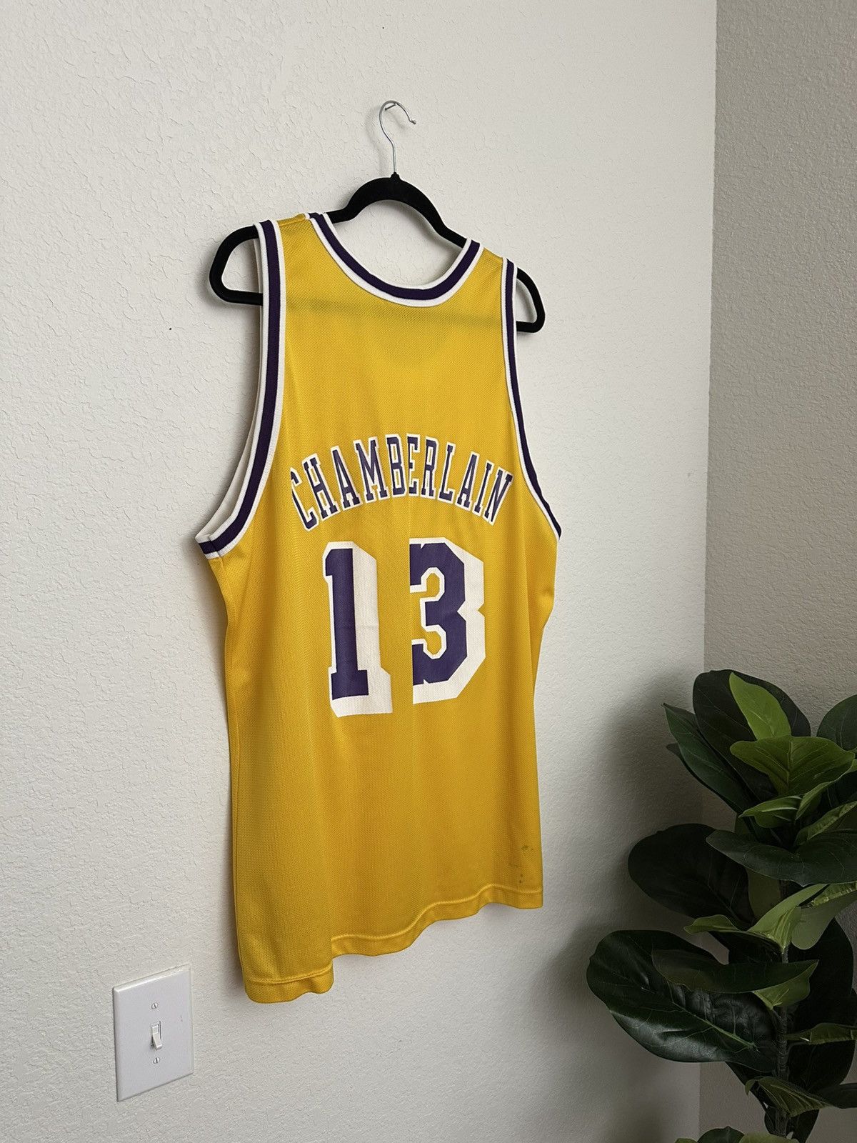 Champion × NBA × Vintage 90s Lakers Wilt Chamberlain Gold NBA Logo Champion Jersey Size US XL / EU 56 / 4 - 5 Thumbnail
