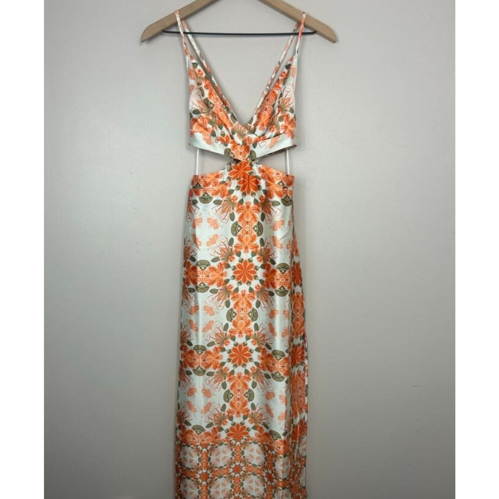 House of Harlow House of Harlow Revolve Satin Silky Floral Evening Dress L Size L / US 10 / IT 46 - 4 Thumbnail