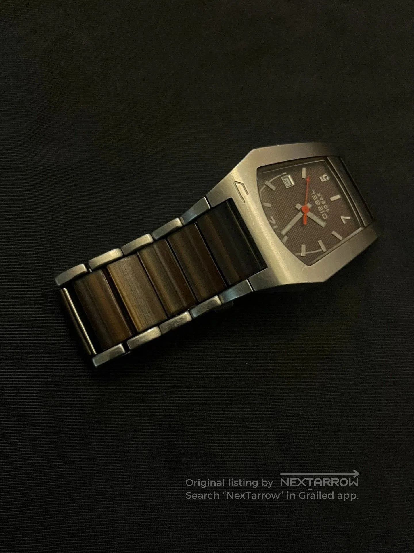 Diesel Diesel Vintage 00s Barrel Shield Watch. Size ONE SIZE - 2 Thumbnail