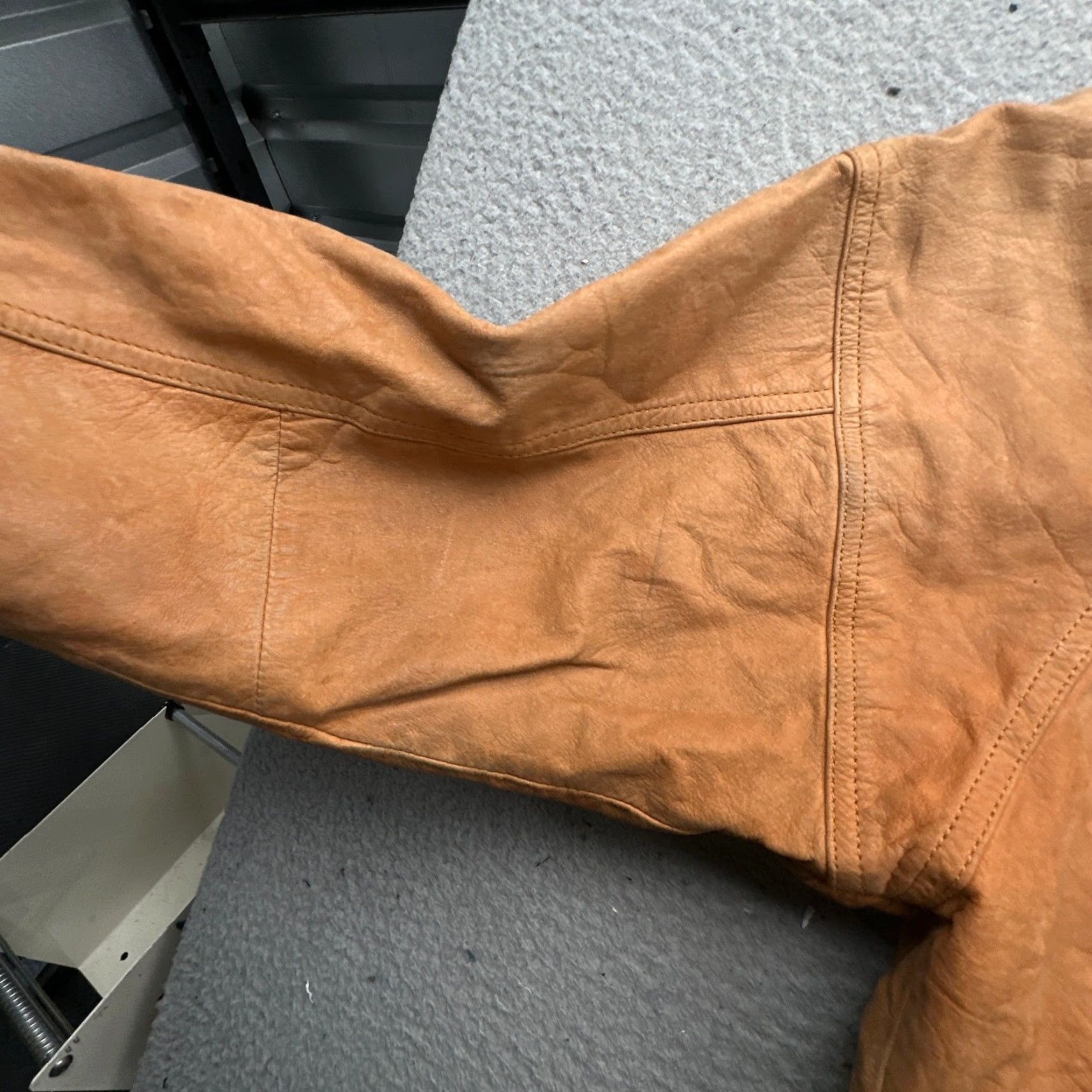 Vintage VINTAGE Brandon Thomas Bomber Jacket Two Tone Leather Small Full Zip Snap Button Men’s 90s Fall Winter Short Solid Size US S / EU 44-46 / 1 - 6 Thumbnail