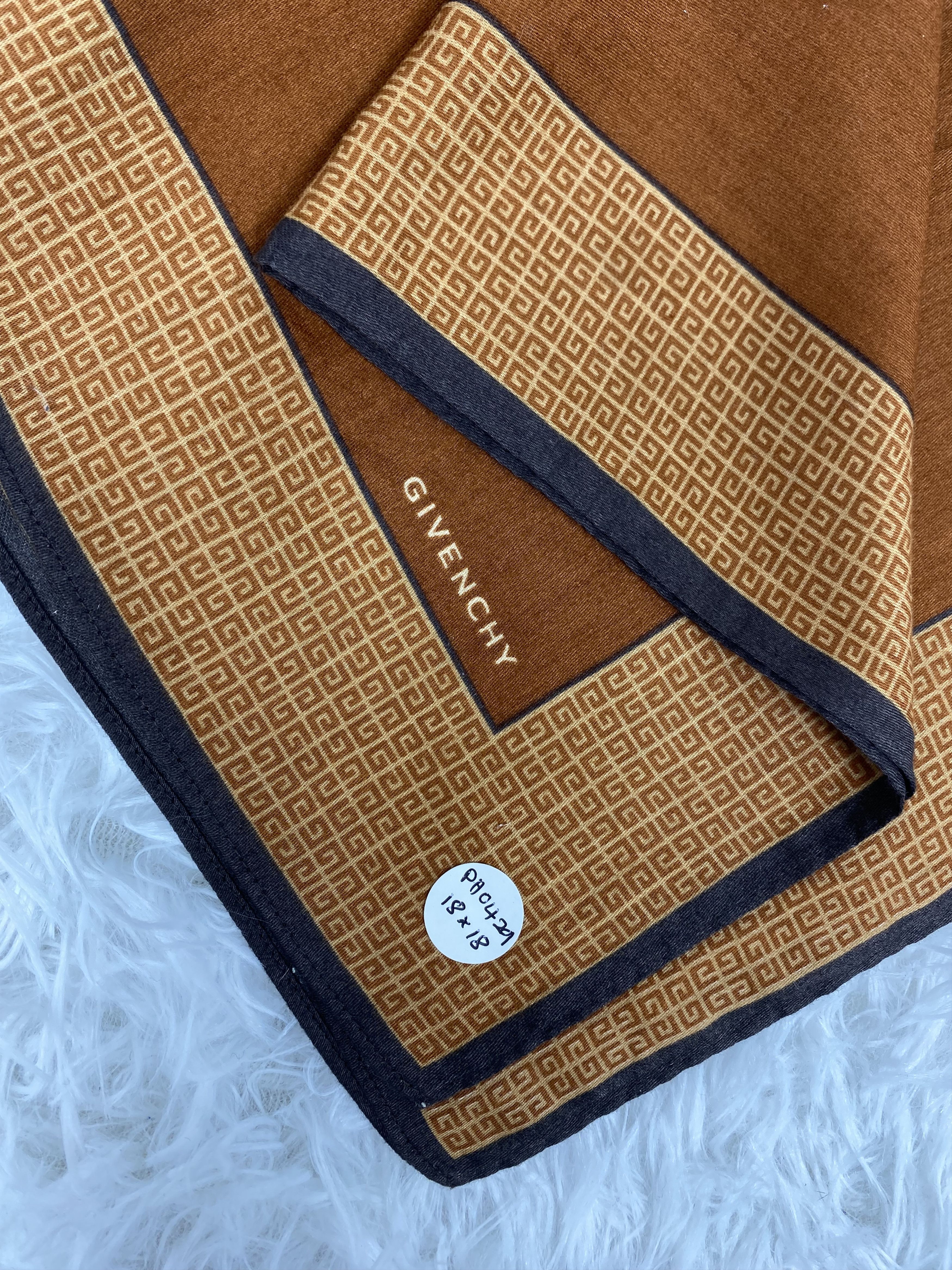 Vintage Vintage Givenchy Handkerchief Neckerchief PH0429 Size ONE SIZE - 2 Thumbnail