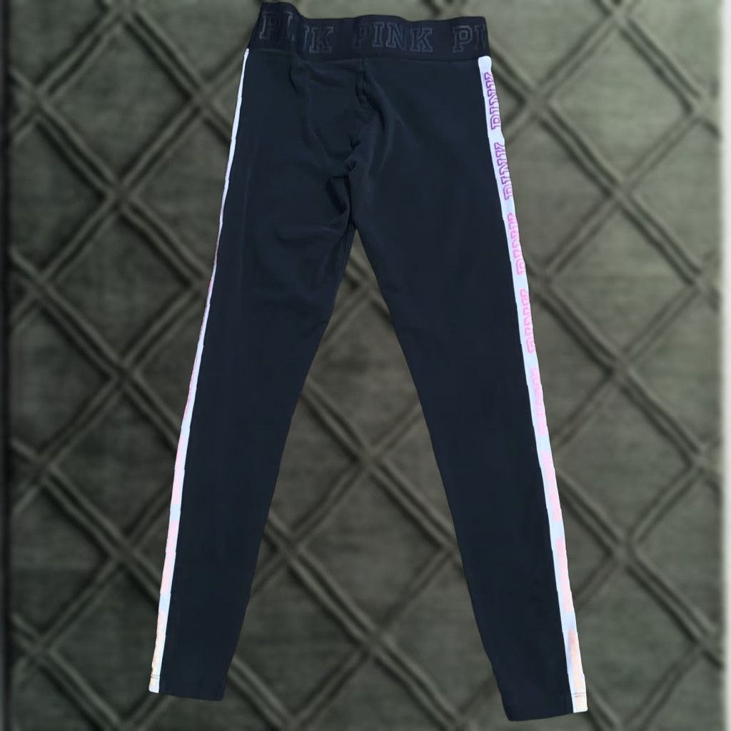 Victoria's Secret Victoria's Secret Pink Leggings Sz S Yoga Black Logo Stretch Athleisure Regular Women Skinny Inseam 27 in Size 28" / US 6 / IT 42 - 1 Thumbnail