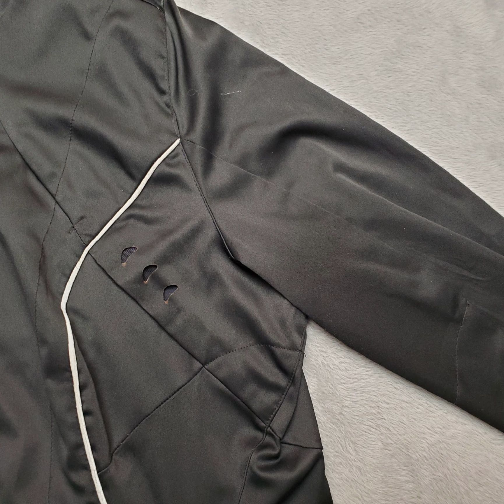 Nike VINTAGE Nike Hoodie Womens M Black Logo Hooded Jacket Casual Outdoors Mens Womens Girls Boys Size M / US 6-8 / IT 42-44 - 2 Thumbnail