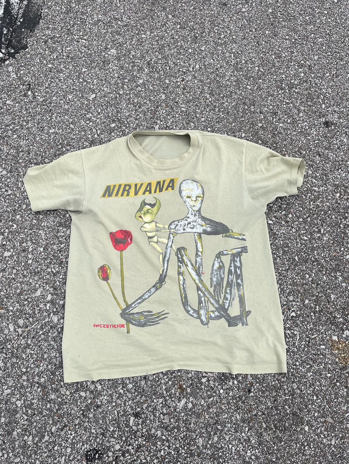 Nirvana × Vintage ⭐️Vintage Nirvana Incesticide Tee⭐️ Size US XL / EU 56 / 4 - 1 Thumbnail