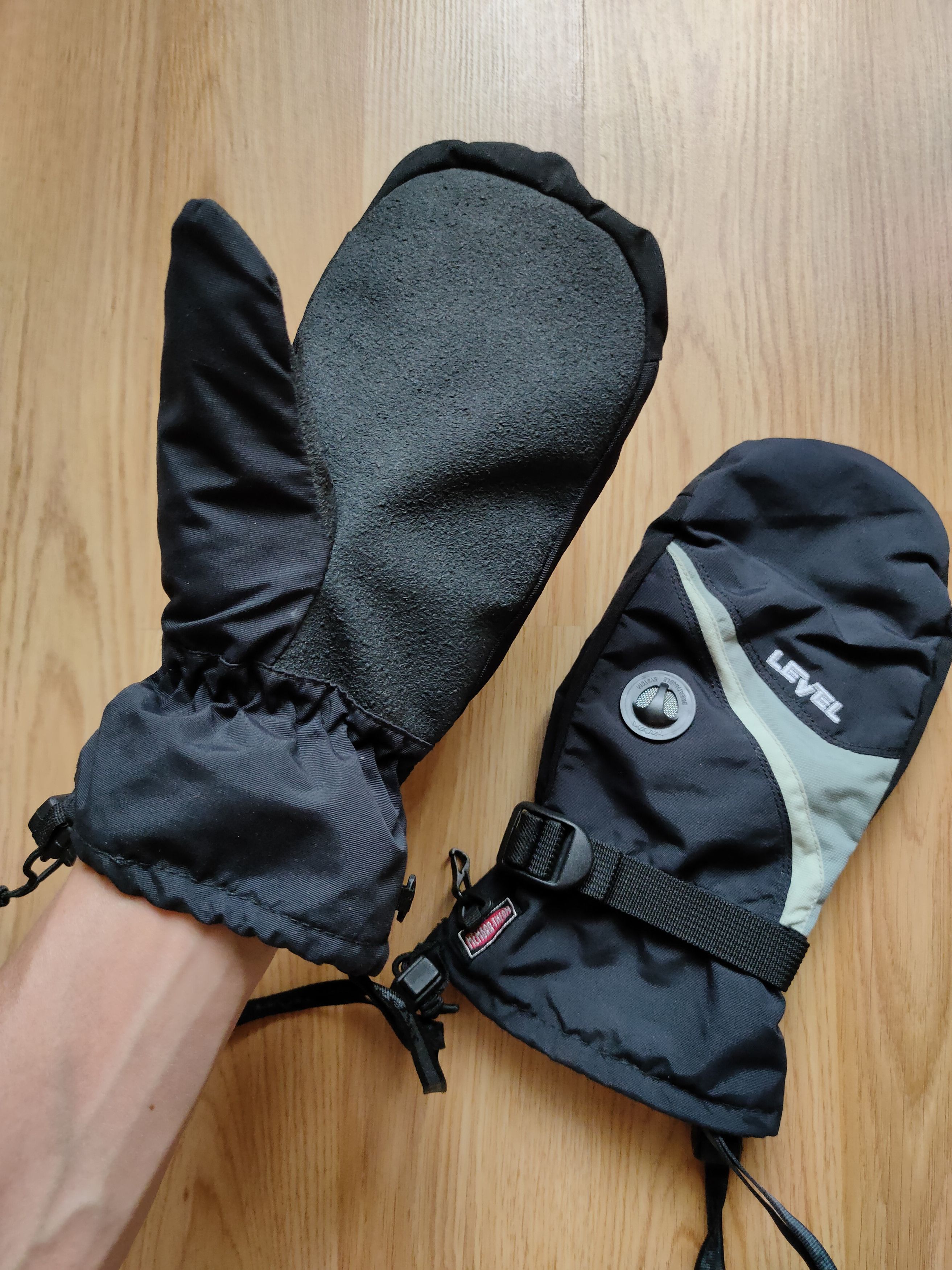 Goretex Level Thermal Gloves Mittens Outdoor Mountain Ski Gloves Size ONE SIZE - 2 Thumbnail