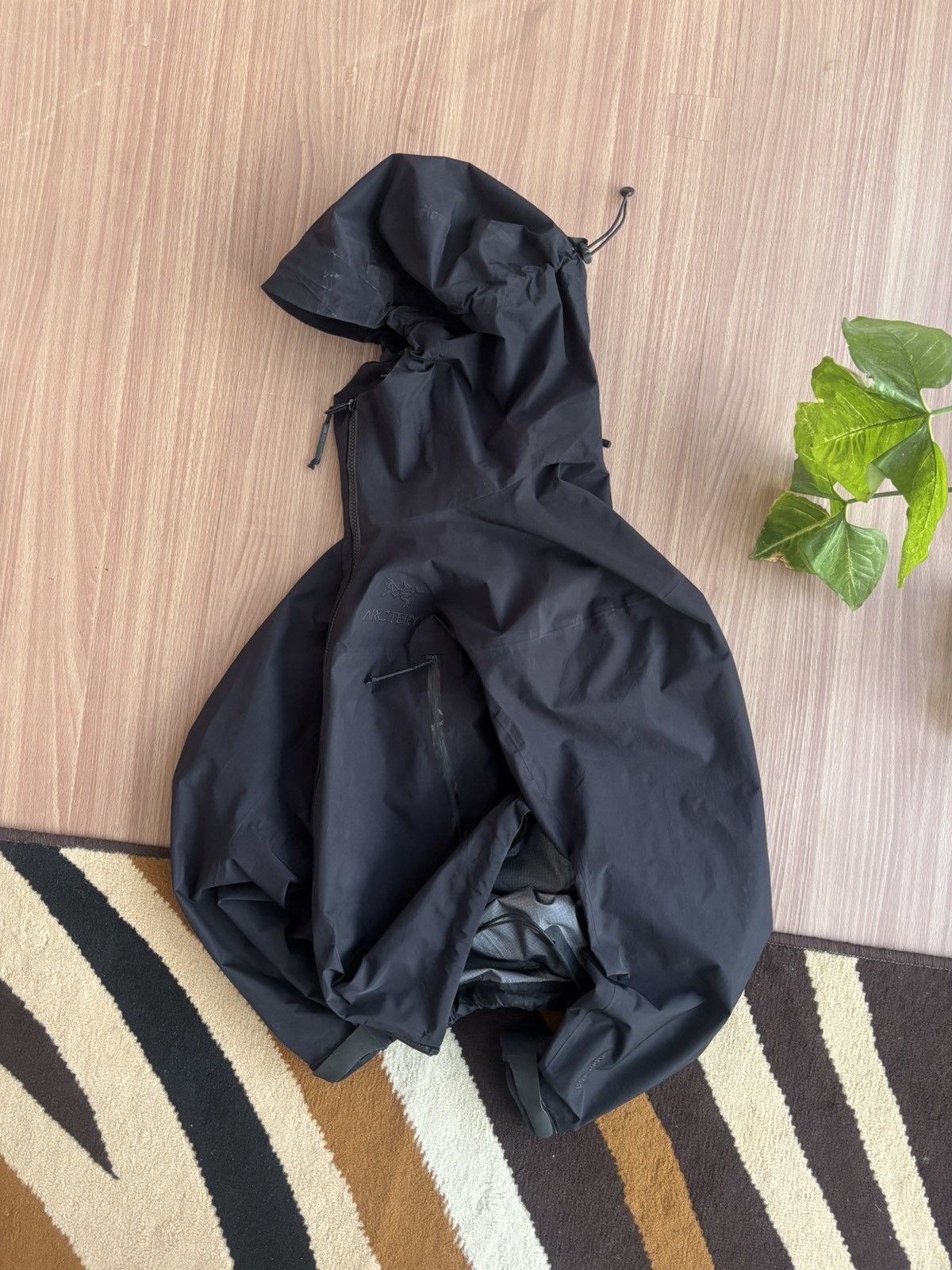 Arc'teryx Arc’teryx LEAF alpha LT shell jacket Size US S / EU 44-46 / 1 - 2 Thumbnail