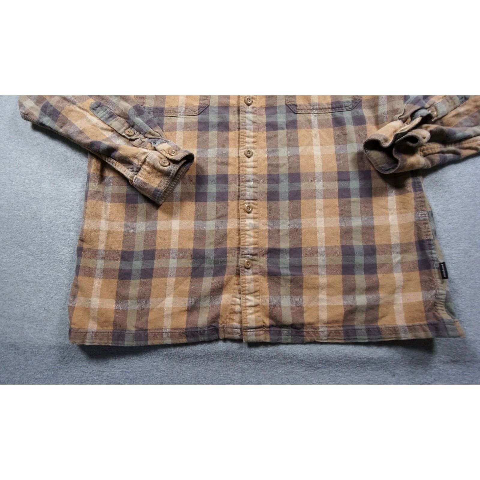 Patagonia Patagonia Shirt Mens Large Beige Button Down Fjord Flannel Plaid Outdoors Adult Size US L / EU 52-54 / 3 - 3 Thumbnail