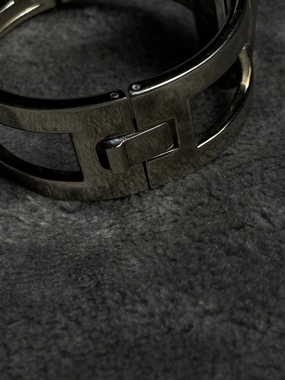 Vintage Omax Lip-Shaped Bracelet Watch — Unique Style Size ONE SIZE - 9 Thumbnail