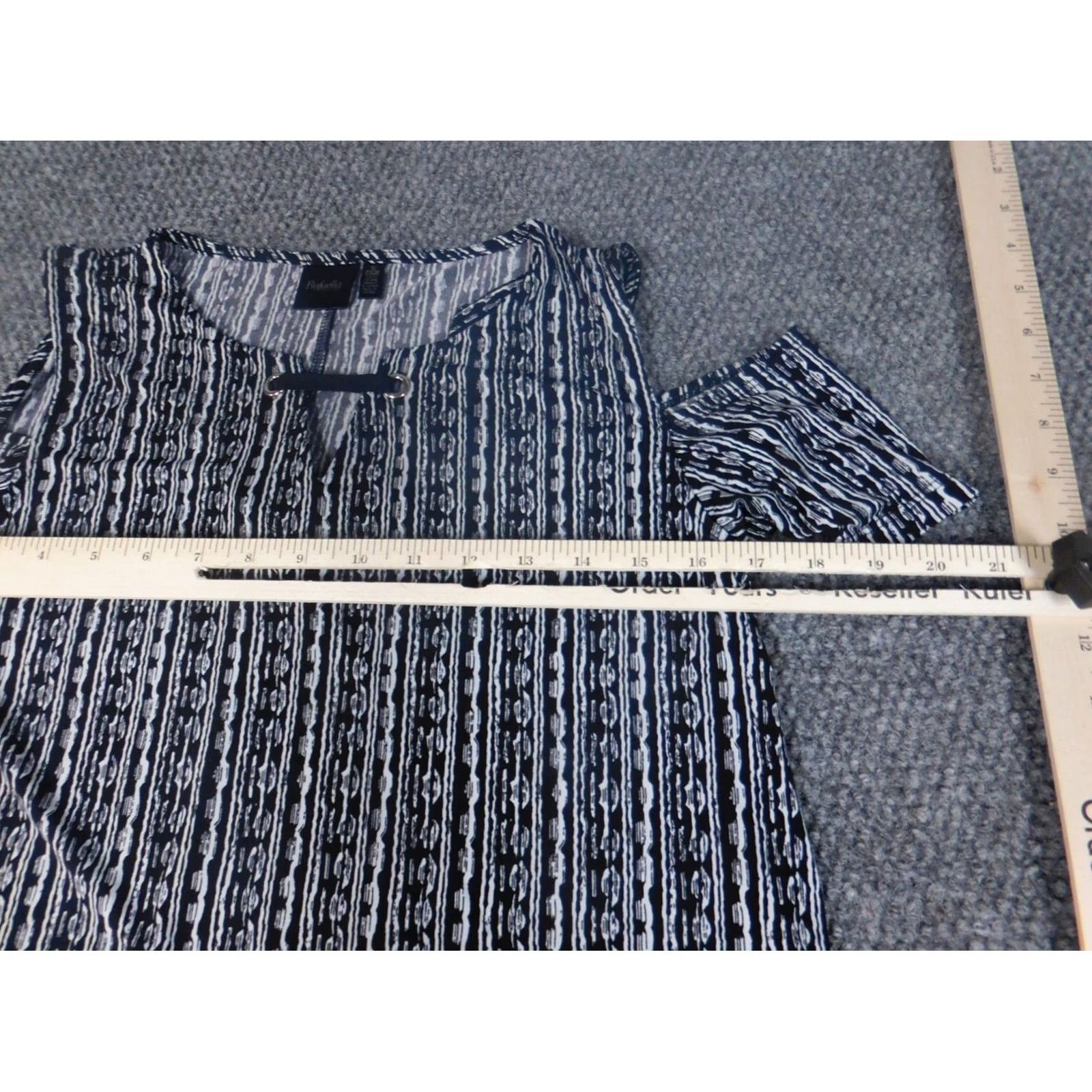 Vintage Rafaella Blouse Womens S Black Striped Crew Neck Short Sleeve Pullover Stretch Regular Button Polyester Rayon Lightweight Casual Shirt Size S / US 4 / IT 40 - 5 Thumbnail