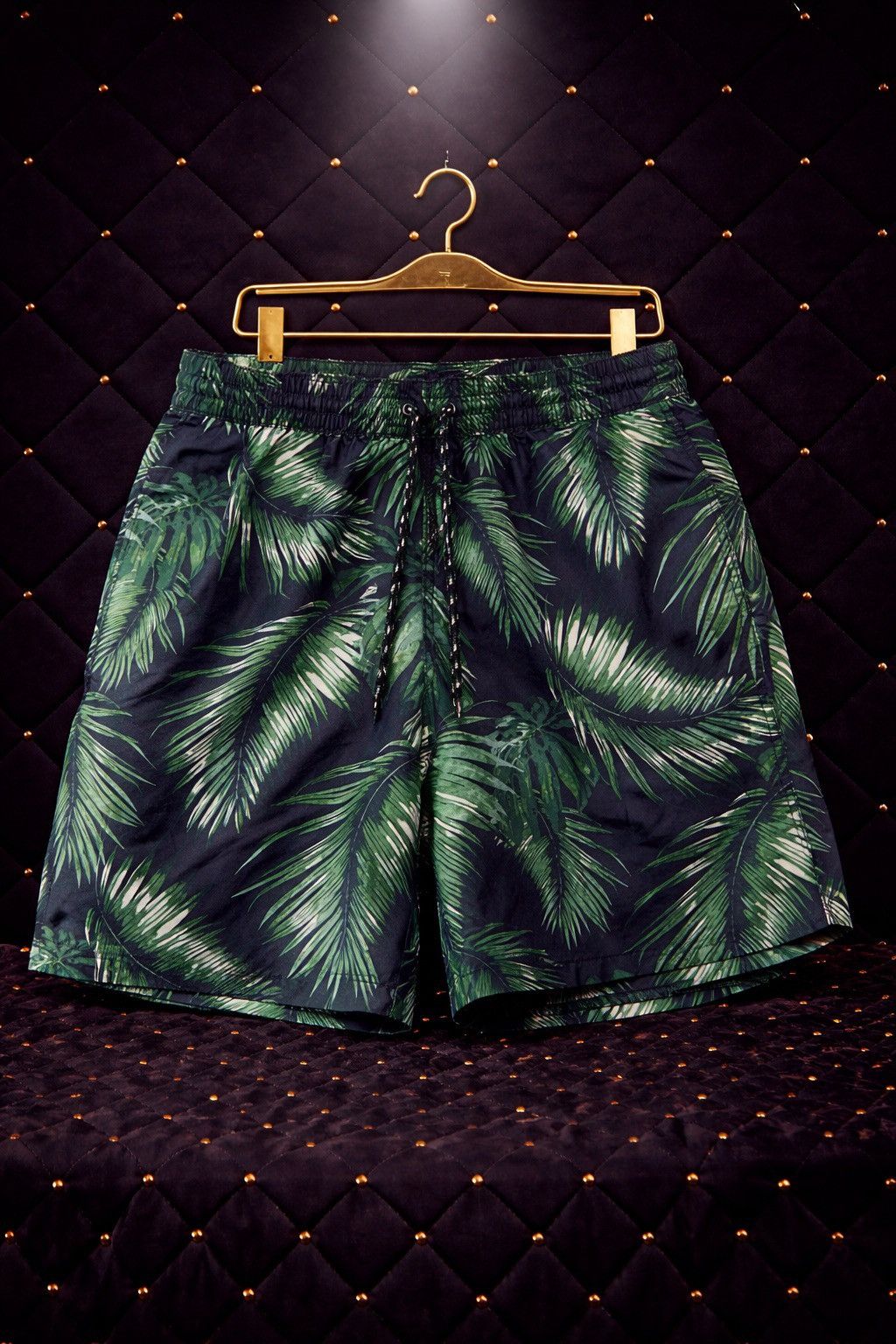 Other TROPICAL PALM LEAF PRINT SWIM TRUNK SHORTS Size US 32 / EU 48 - 1 Preview
