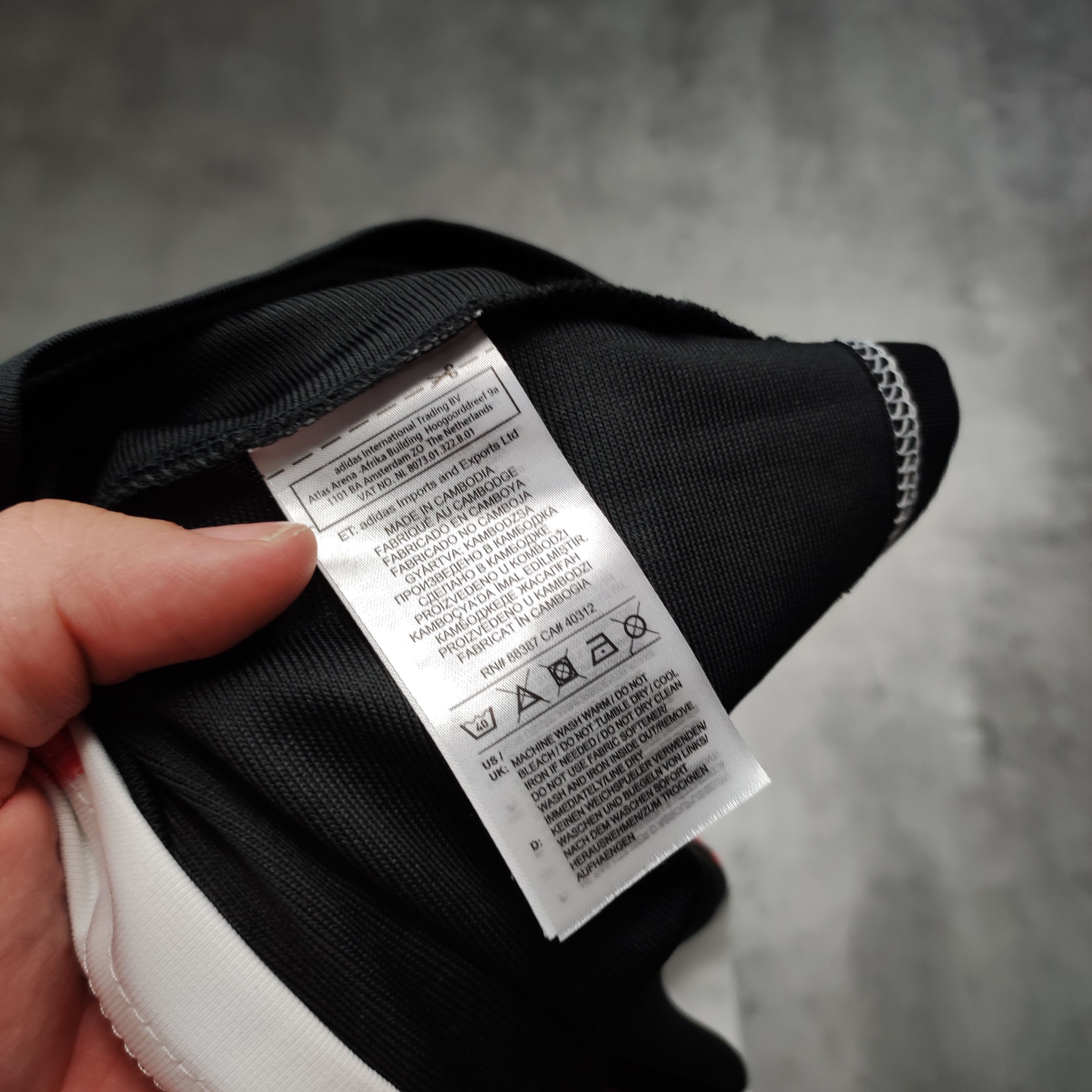 Adidas RARE Juventus FC x Adidas 2019 Home Football Jersey Size US S / EU 44-46 / 1 - 8 Thumbnail