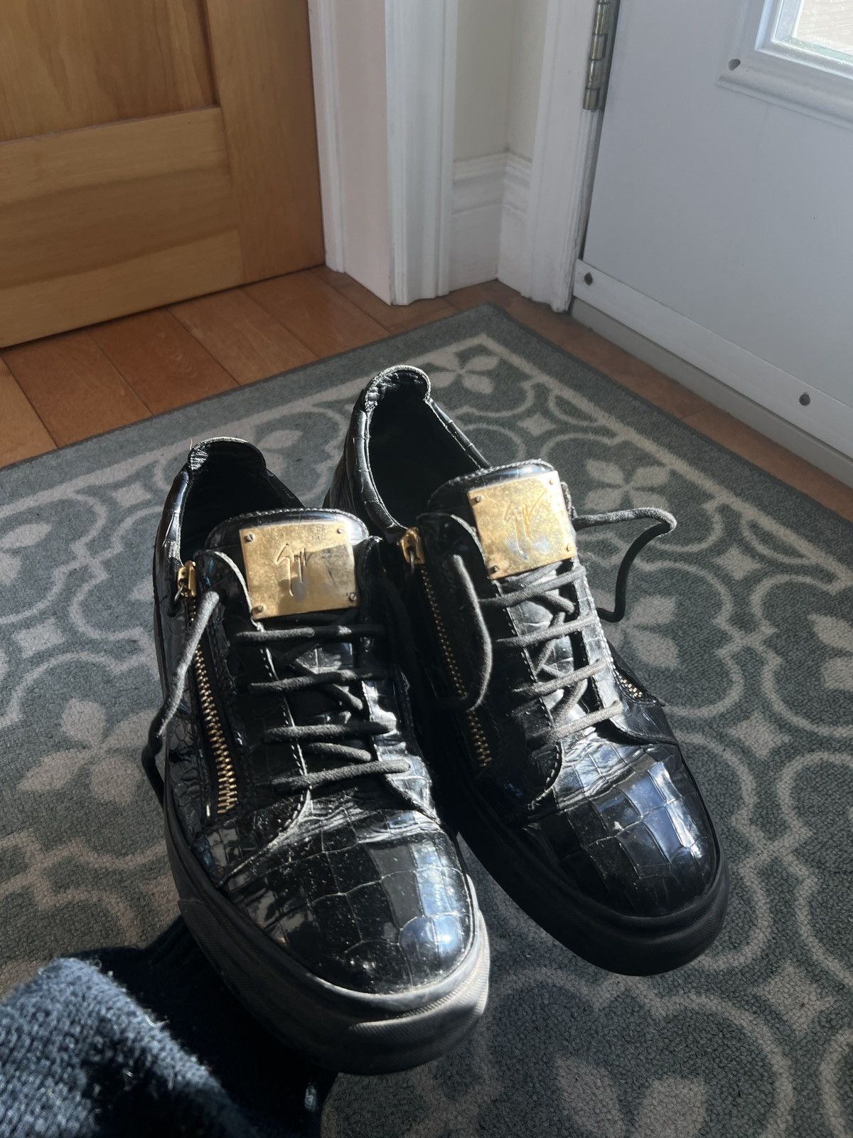 Giuseppe Zanotti Giuseppe Zanotti “Frankie” Crocodile Black Leather with Gold Size US 9 / EU 42 - 4 Thumbnail