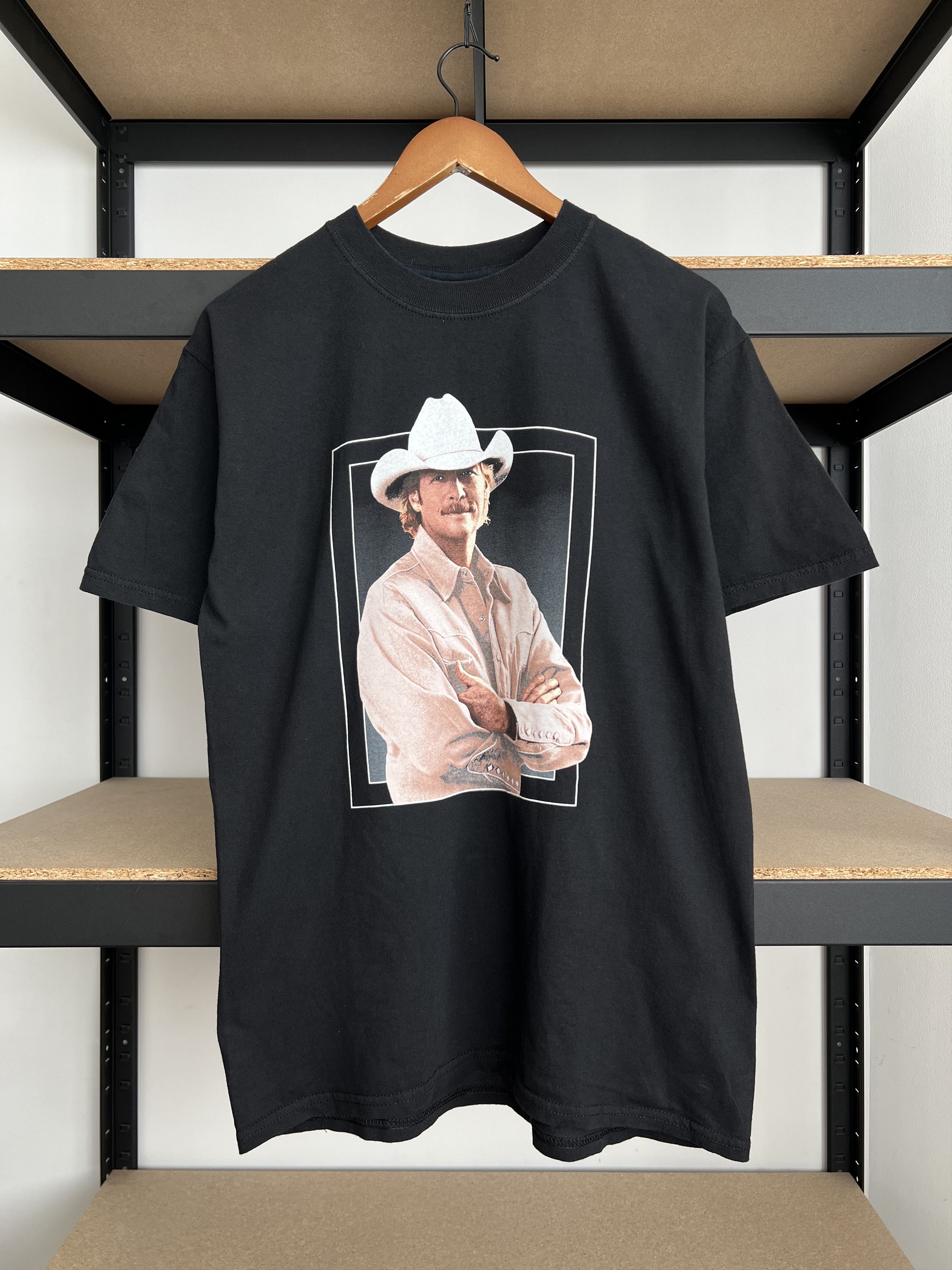 Band Tees Vintage 2000s Alan Jackson Singer Black T-shirt Size US M / EU 48-50 / 2 - 1 Thumbnail