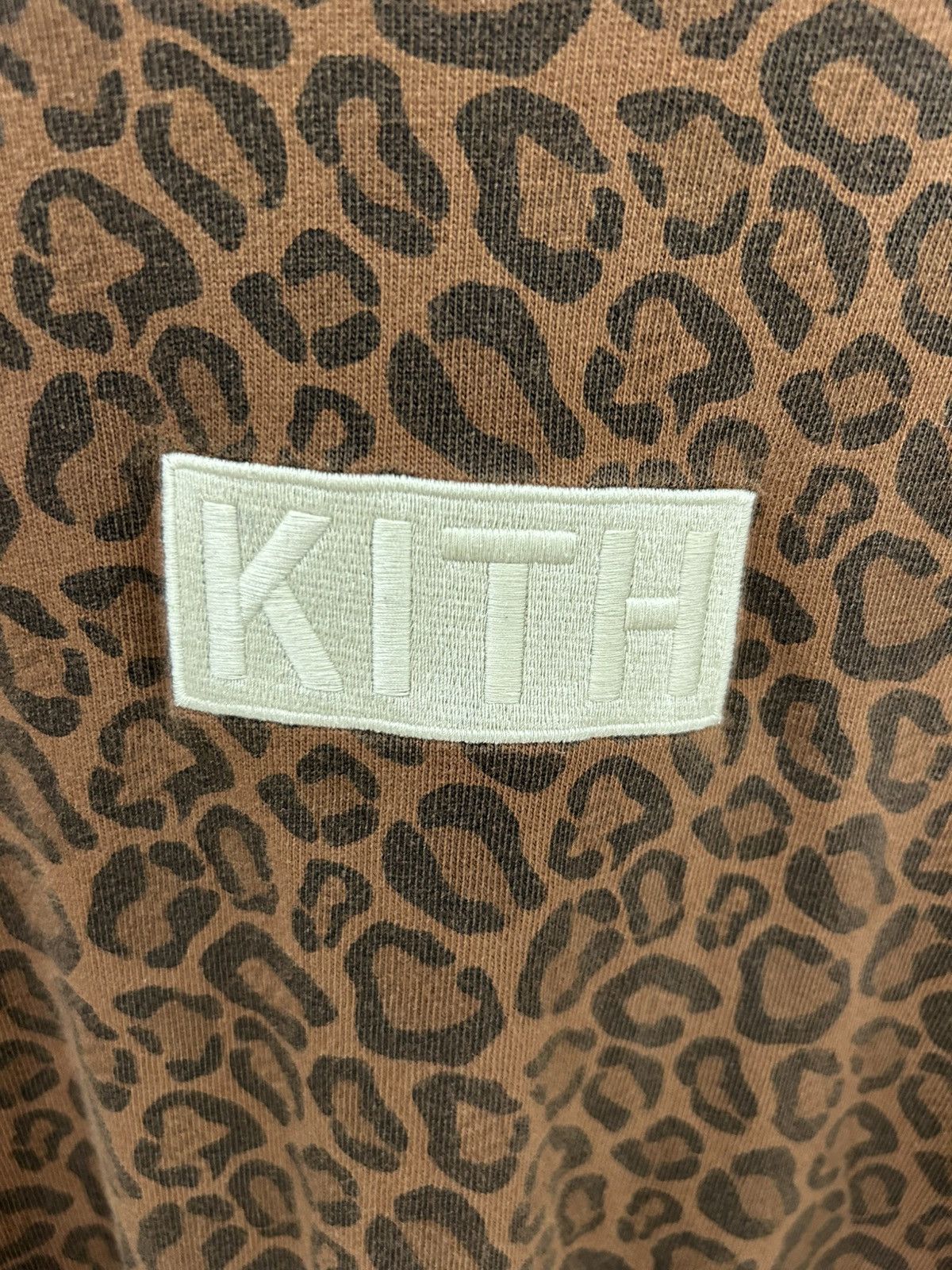 Kith Kith Cheetah Print Box Logo Longsleeve Size US L / EU 52-54 / 3 - 2 Thumbnail
