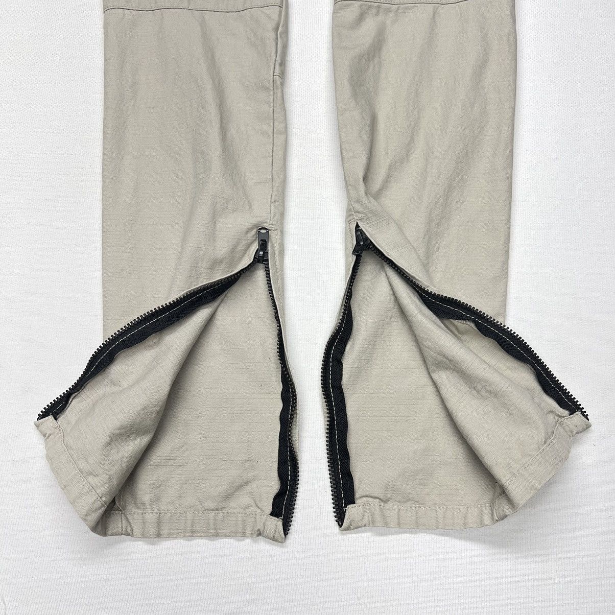 Essentials × FOG FOG Essentials Cargo Pants Beige Ankle Zip Drawstring Size US 32 / EU 48 - 15 Thumbnail