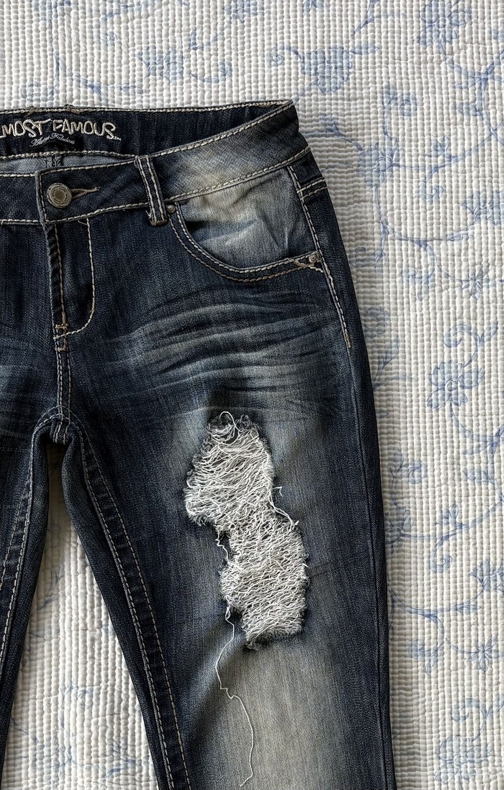 Almost Famous Almost Famous Streetwear Flared Distressed Denim Size US 34 / EU 50 - 6 Thumbnail