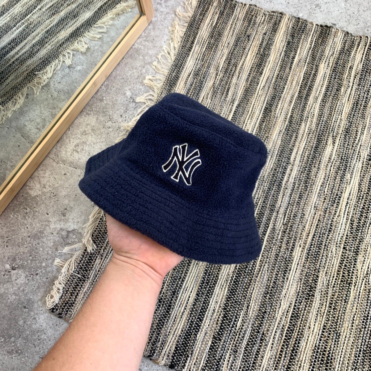 Vintage Vintage New York Yankees 90s MLB Teddy Fleece Bucket Hat Cap
