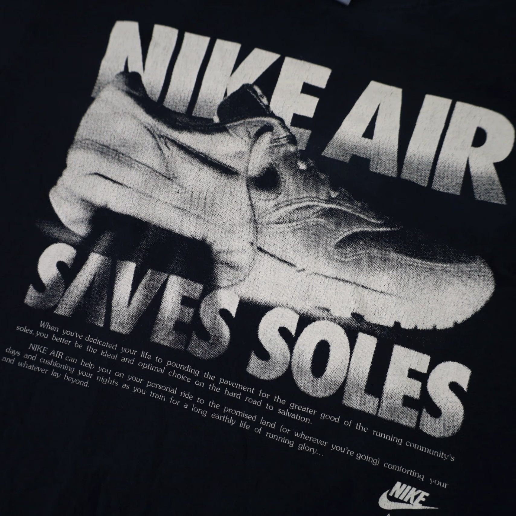Nike VINTAGE Nike Air Saves Soles Graphic T Shirt Mens Small Black Size US S / EU 44-46 / 1 - 4 Thumbnail
