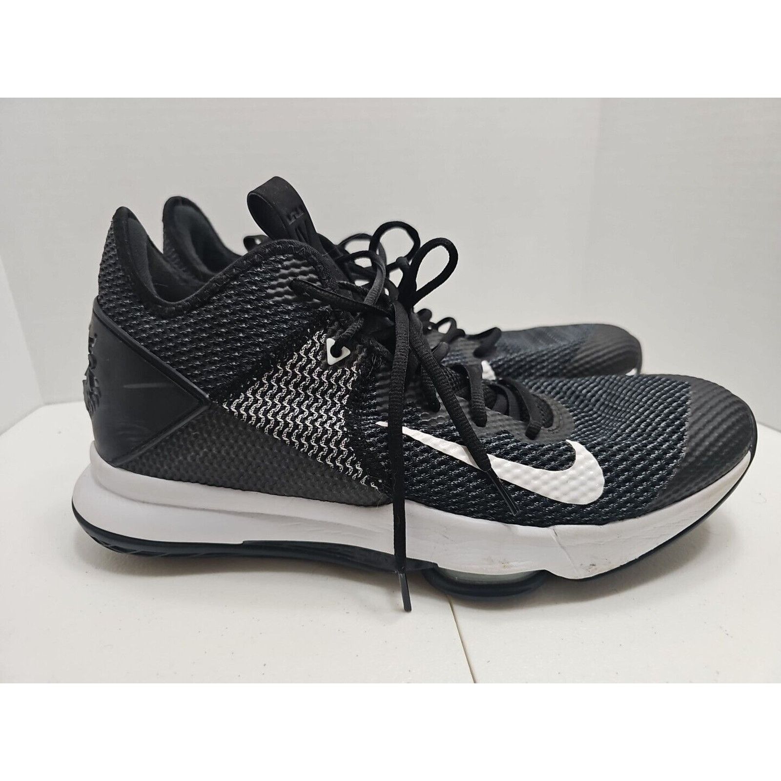 Nike Nike LeBron Witness 4 Black Mens Size 14 Basketball Sneakers Size US 14 / EU 47 - 1 Thumbnail