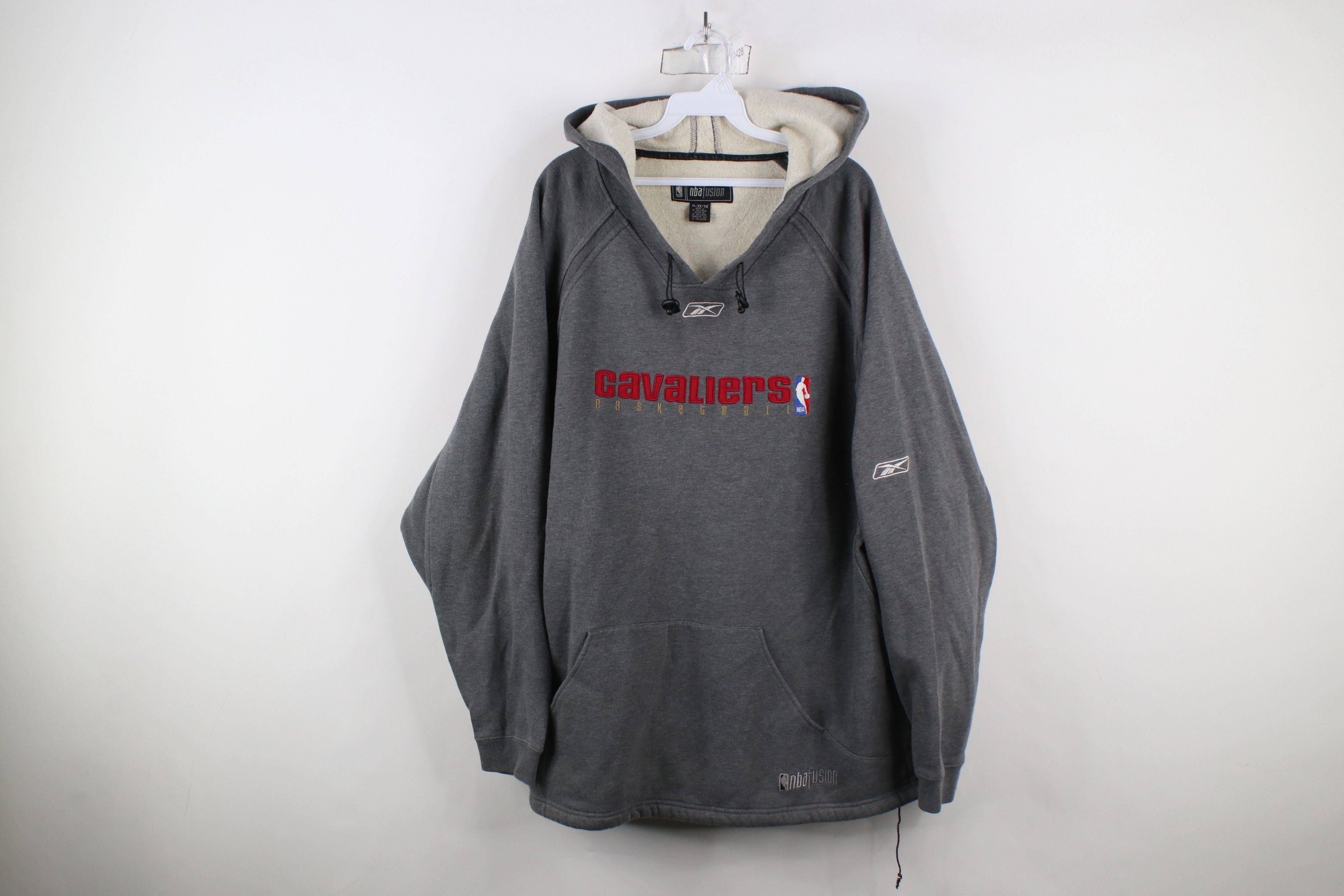 Reebok × Vintage Vintage Reebok Fit Cleveland Cavaliers Basketball Hoodie Size US XL / EU 56 / 4 - 1 Thumbnail
