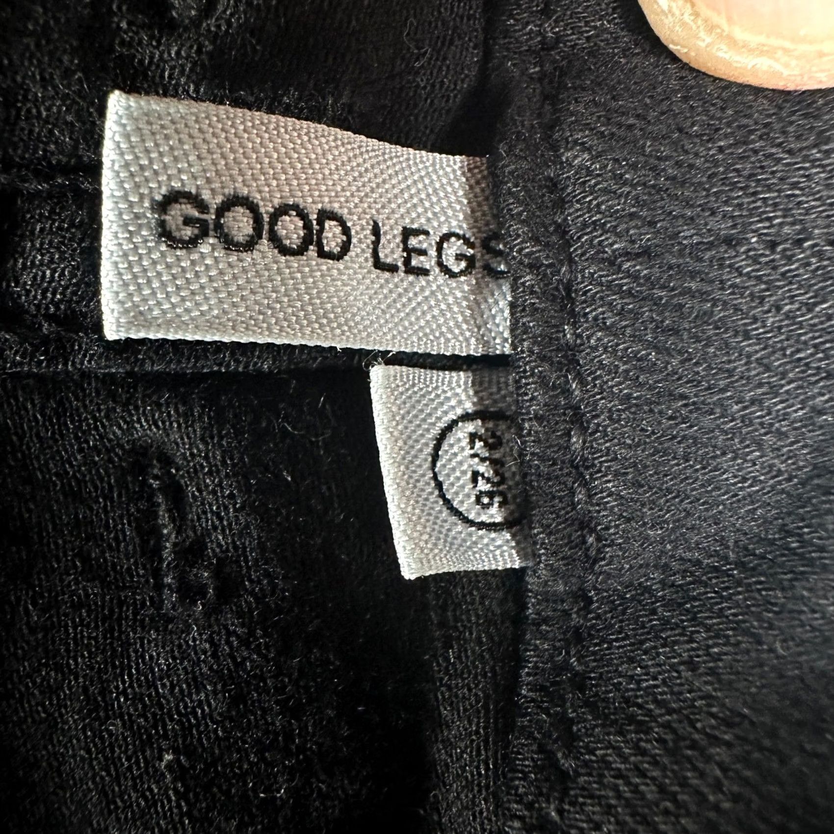 Good American Good American Jeans Skinny Women 2 26 Black Button Fly Stretch Slim Fit Pockets Denim 29 Inseam 27 Waist Womens Jeans Size 26" / US 2 / IT 38 - 4 Thumbnail