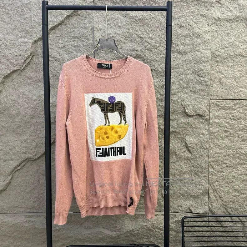 Fendi Fendi Pink Cheese Pony Wool Top Size US M / EU 48-50 / 2 - 1 Thumbnail