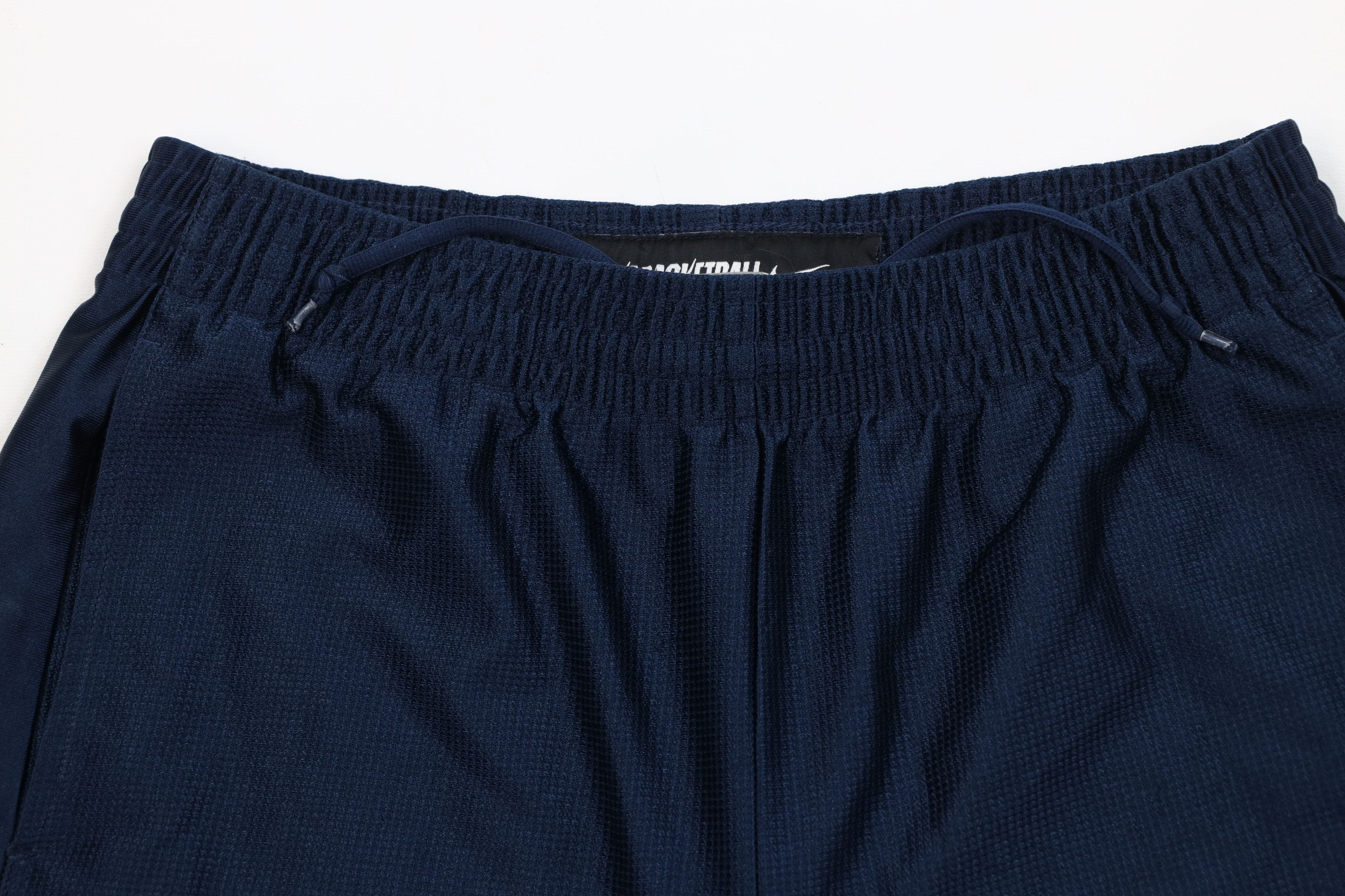 Nike Vintage Nike Basketball Scott Mini Swoosh Gym Shorts Blue Size US 32 / EU 48 - 2 Thumbnail